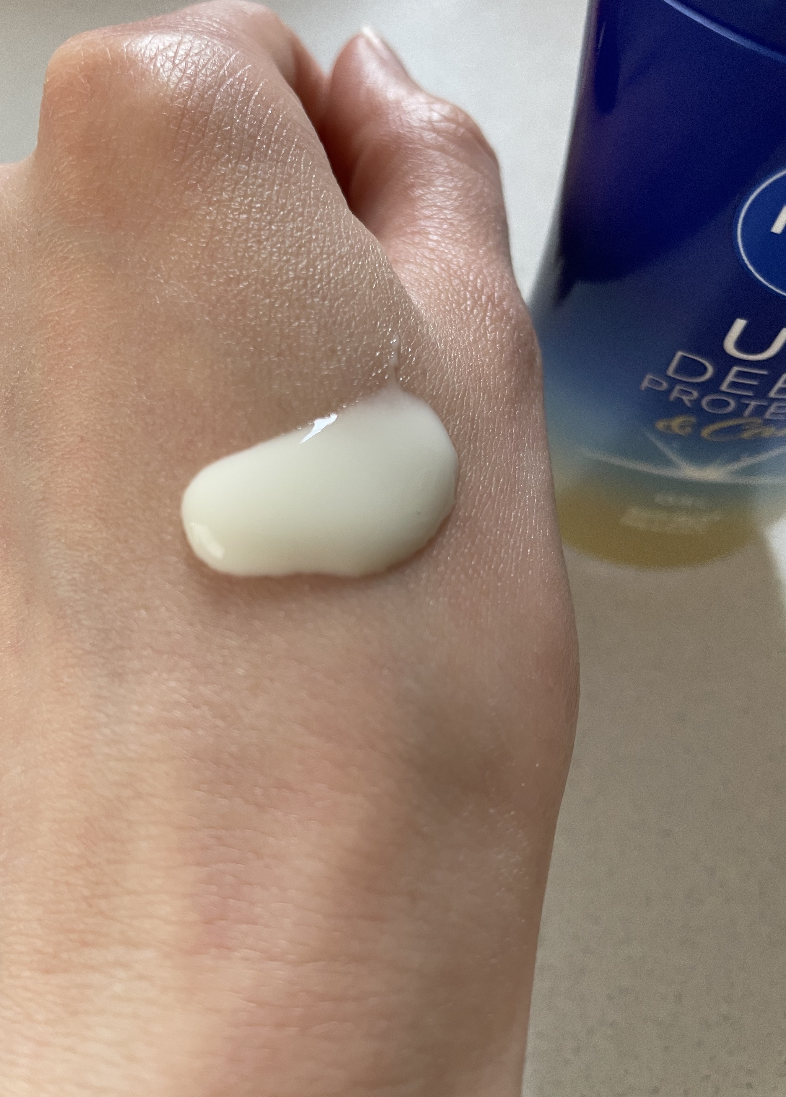 ニベアUV ディープ プロテクト＆ケア ジェル/ニベア/日焼け止めジェルを使ったクチコミ（3枚目）