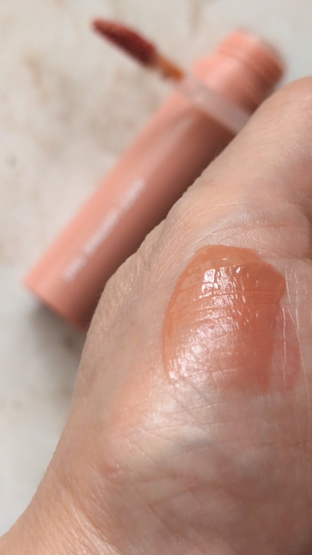 ジューシーラスティングティント/rom&nd/リップティントを使ったクチコミ（3枚目）