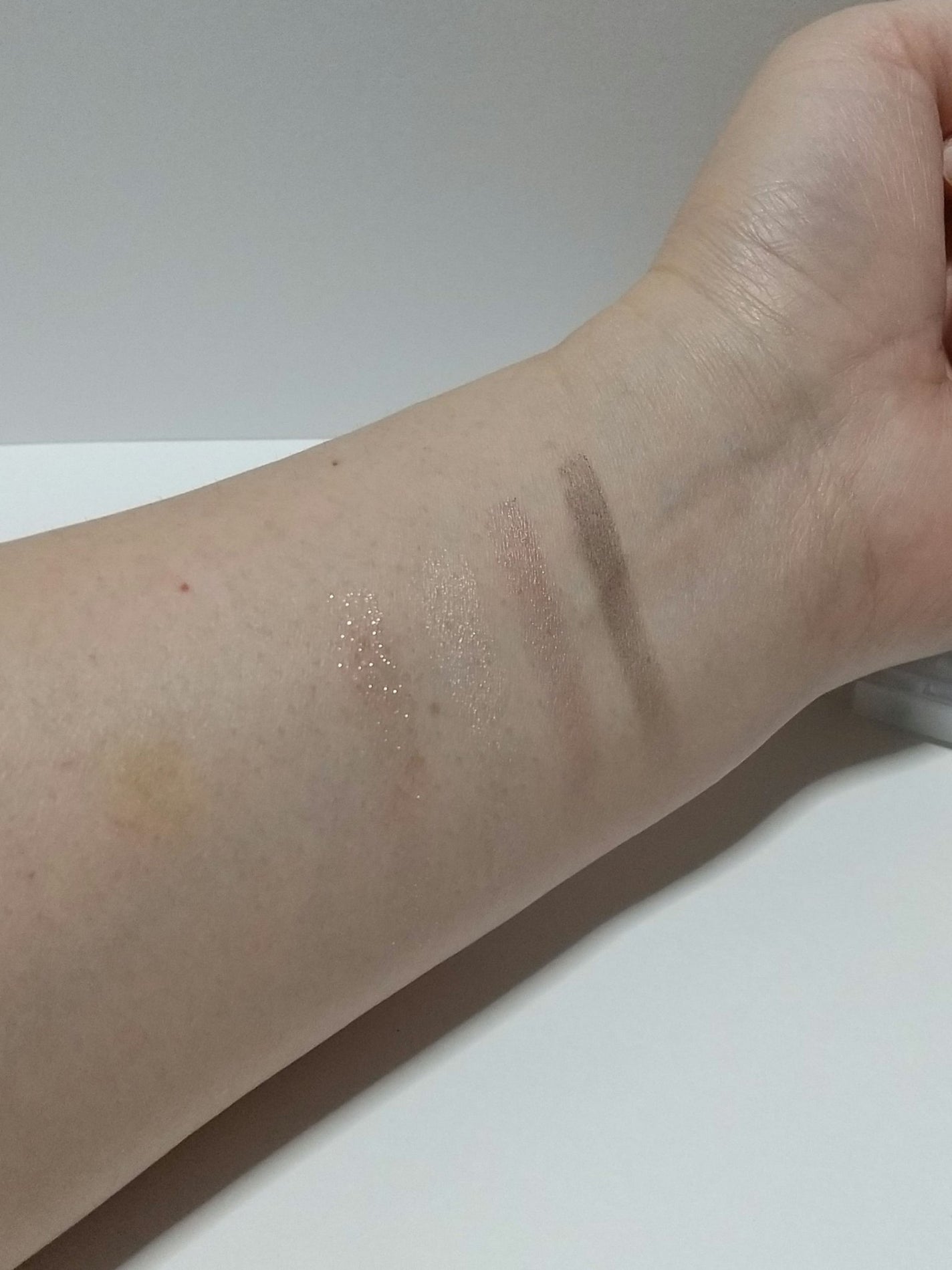 フェイスカラーパレット/チャコット・コスメティクス/アイシャドウパレットを使ったクチコミ(5枚目)