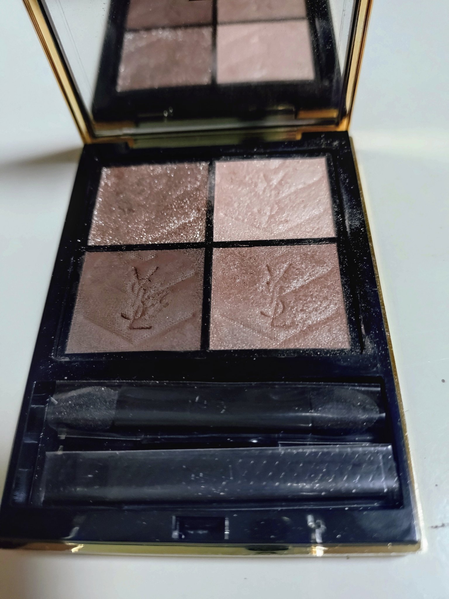 クチュール ミニ クラッチ/YVES SAINT LAURENT BEAUTE/アイシャドウパレットを使ったクチコミ（1枚目）