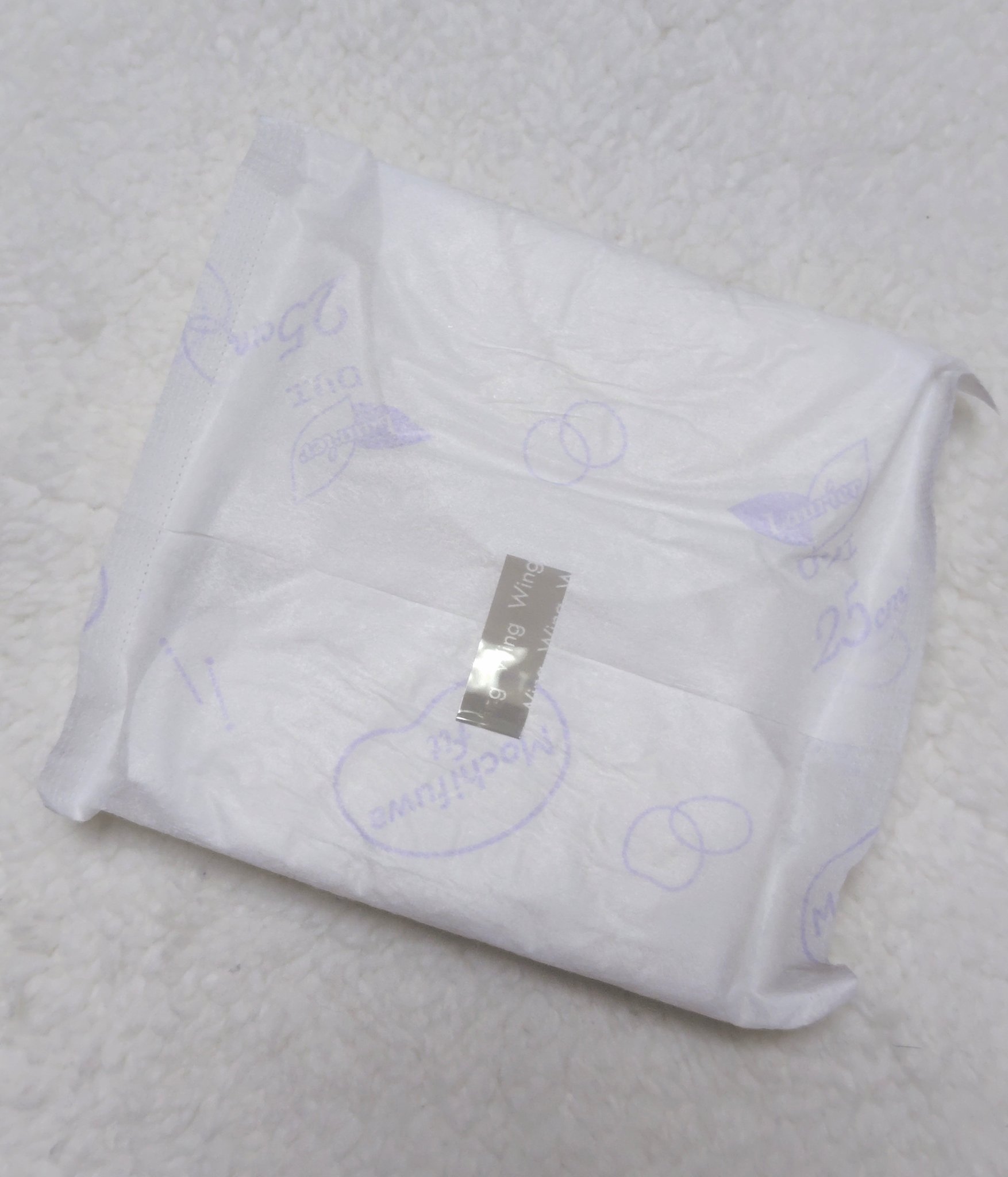 ロリエ もちふわ fit 25cm 羽つき 14コ入 (医薬部外品 )/ロリエ/ナプキンを使ったクチコミ（3枚目）