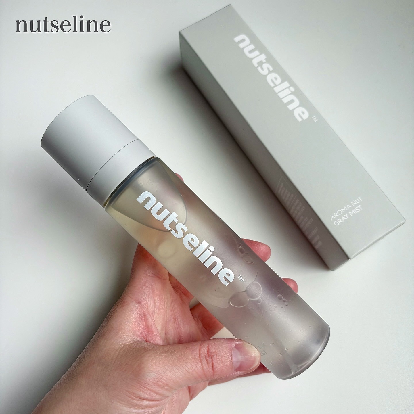 .
nutseline
グレーオイルミスト

#PR
------------------------------

【POINT】
☑︎韓国のトップモデルが完成させた20層の深い保湿レシピで韓国オリヤン1位オイル
☑︎ボディ