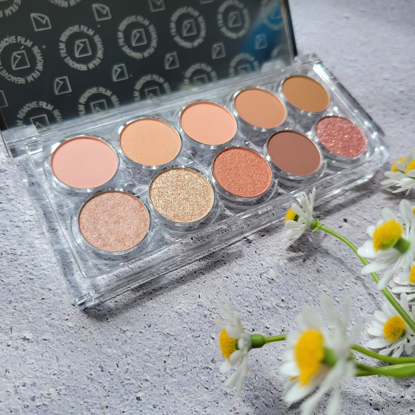 ライトオンアイズシャドウパレット/ルミル/アイシャドウパレットを使ったクチコミ(1枚目)