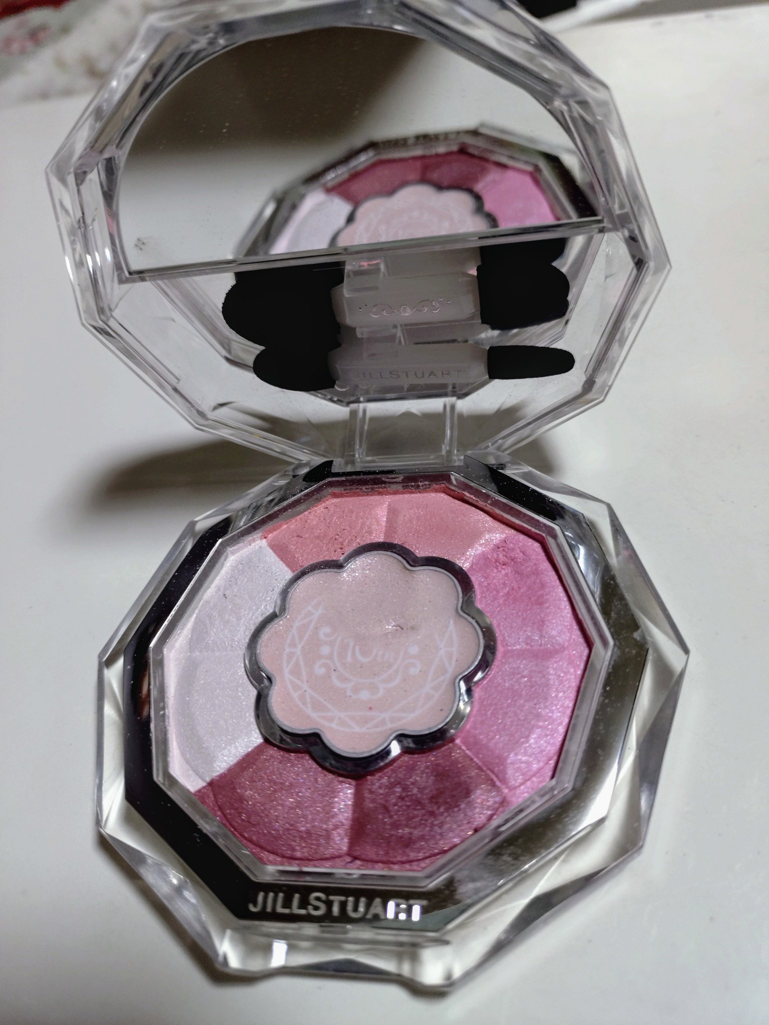 ジルスチュアート クリスタルブルーム ブルームクチュール アイズ/JILL STUART/アイシャドウパレットを使ったクチコミ（1枚目）