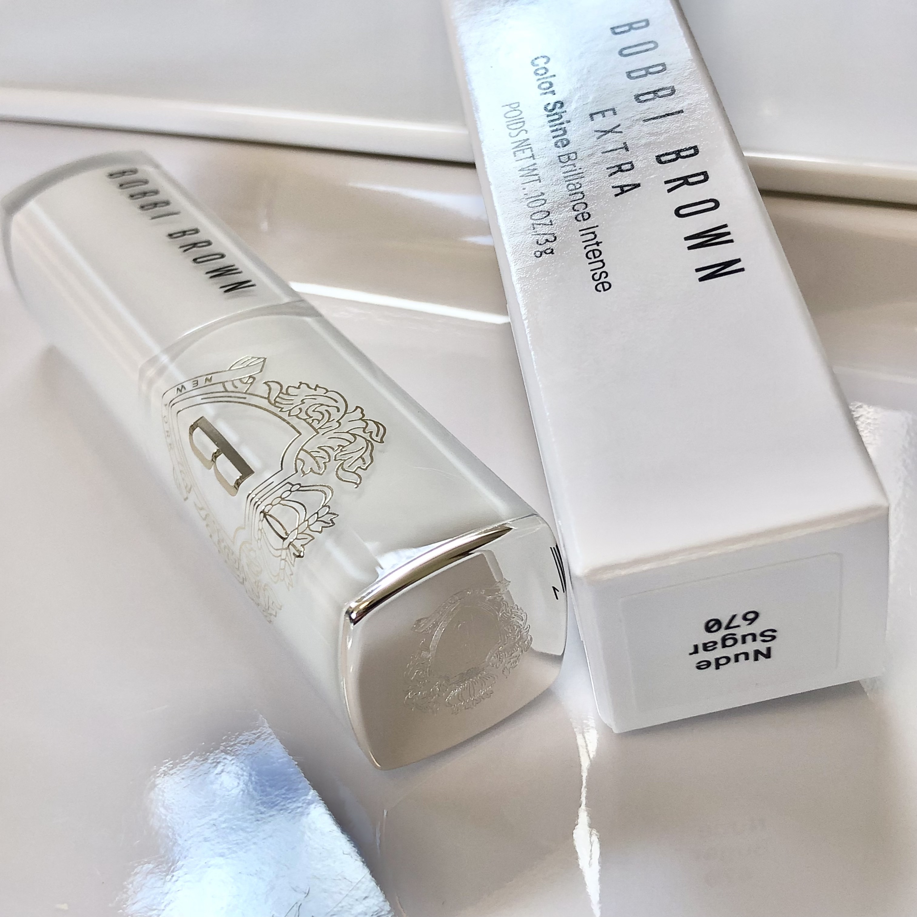 エクストラ カラー シャイン/BOBBI BROWN/口紅を使ったクチコミ（2枚目）