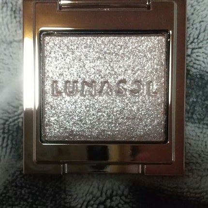 ルナソル モノアイカラーレーション/LUNASOL/単色アイシャドウを使ったクチコミ(4枚目)