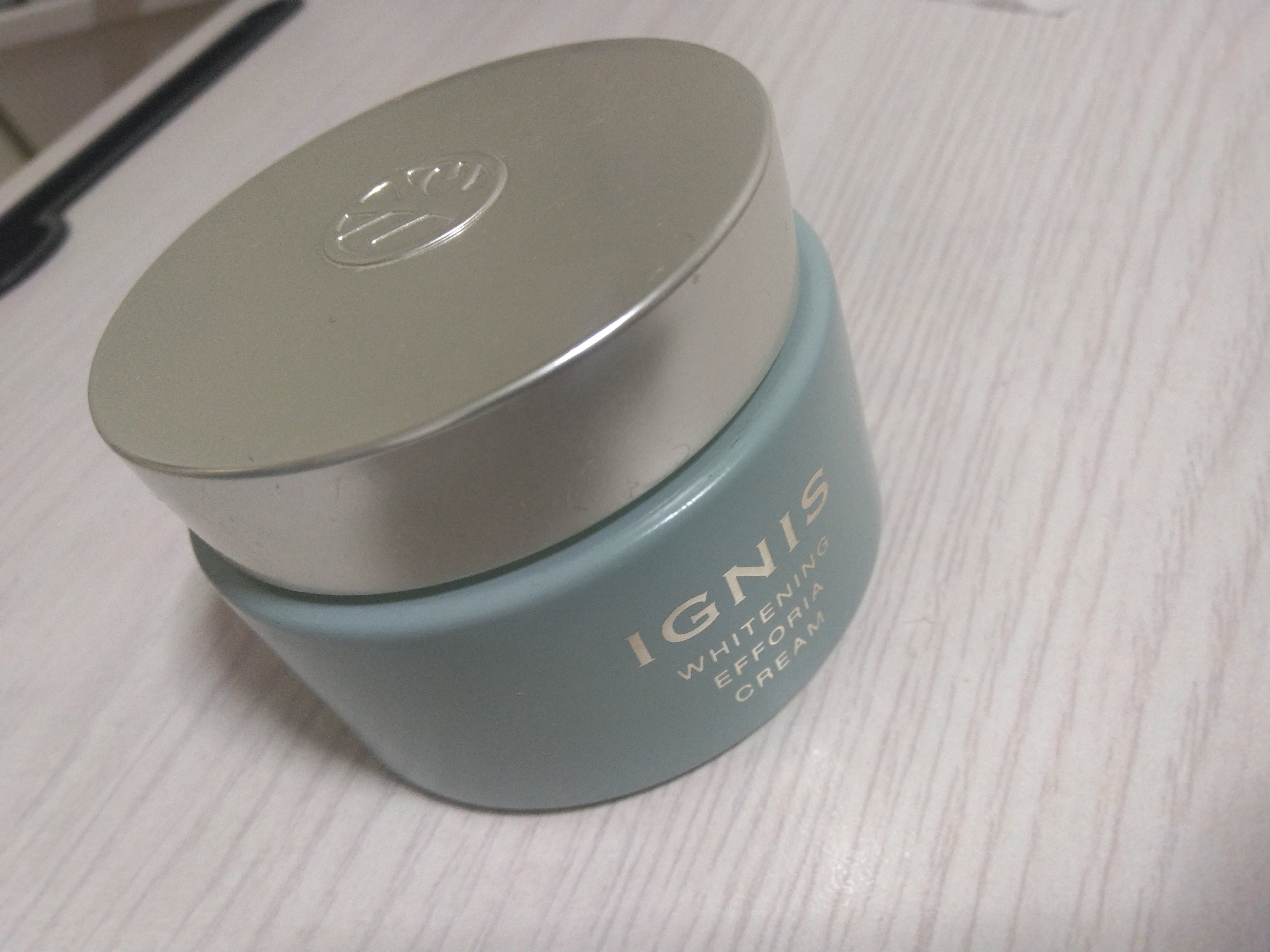 ホワイトニング エフフォーリア クリーム/IGNIS/フェイスクリームを使ったクチコミ（1枚目）