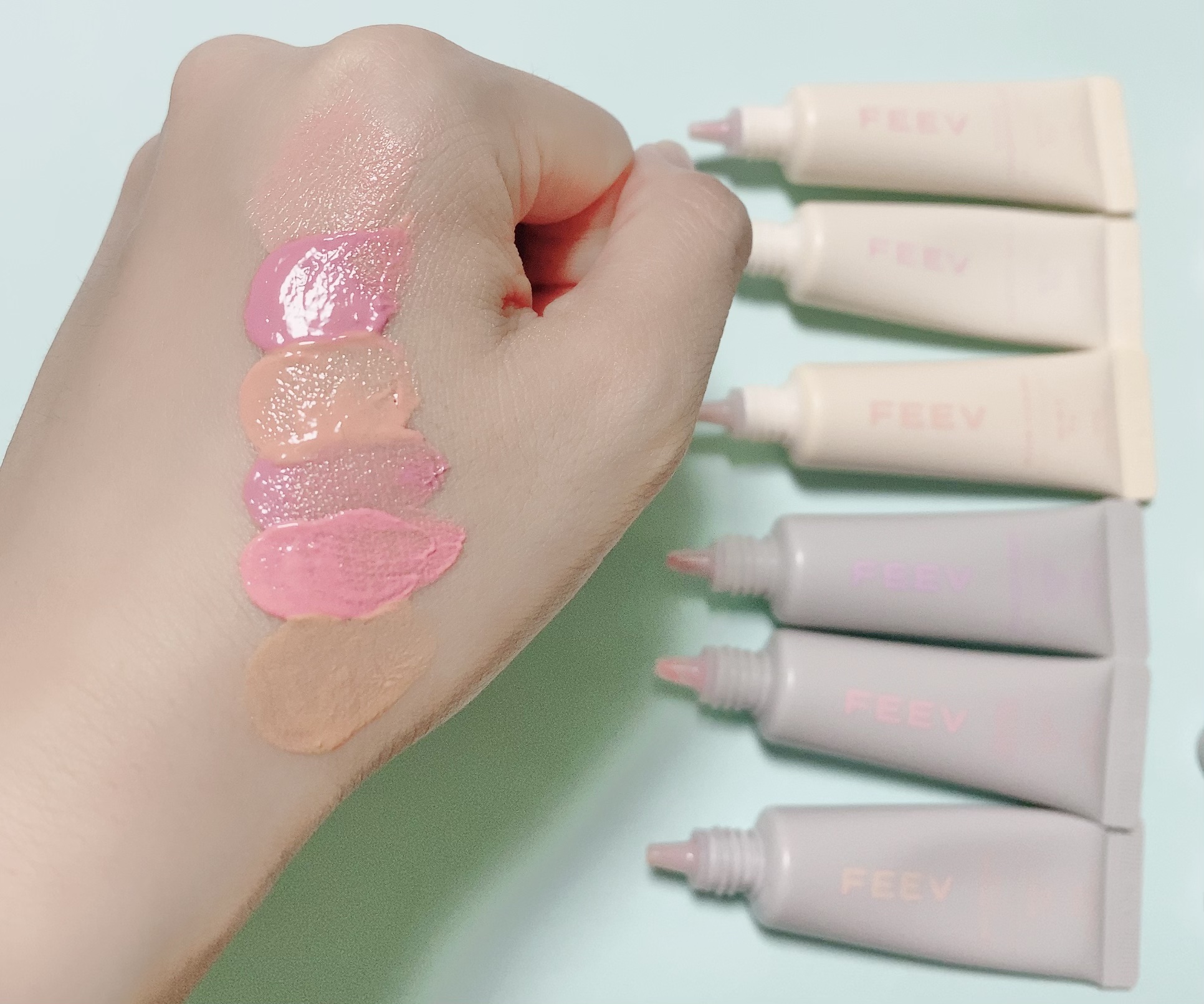 FEEV フラッフィーチークブラッシュのクチコミ「#PR

FEEVさんよりいただきました✨

フラッフィーチークブラッシュ全6種

霞のよう軽.....」（3枚目）