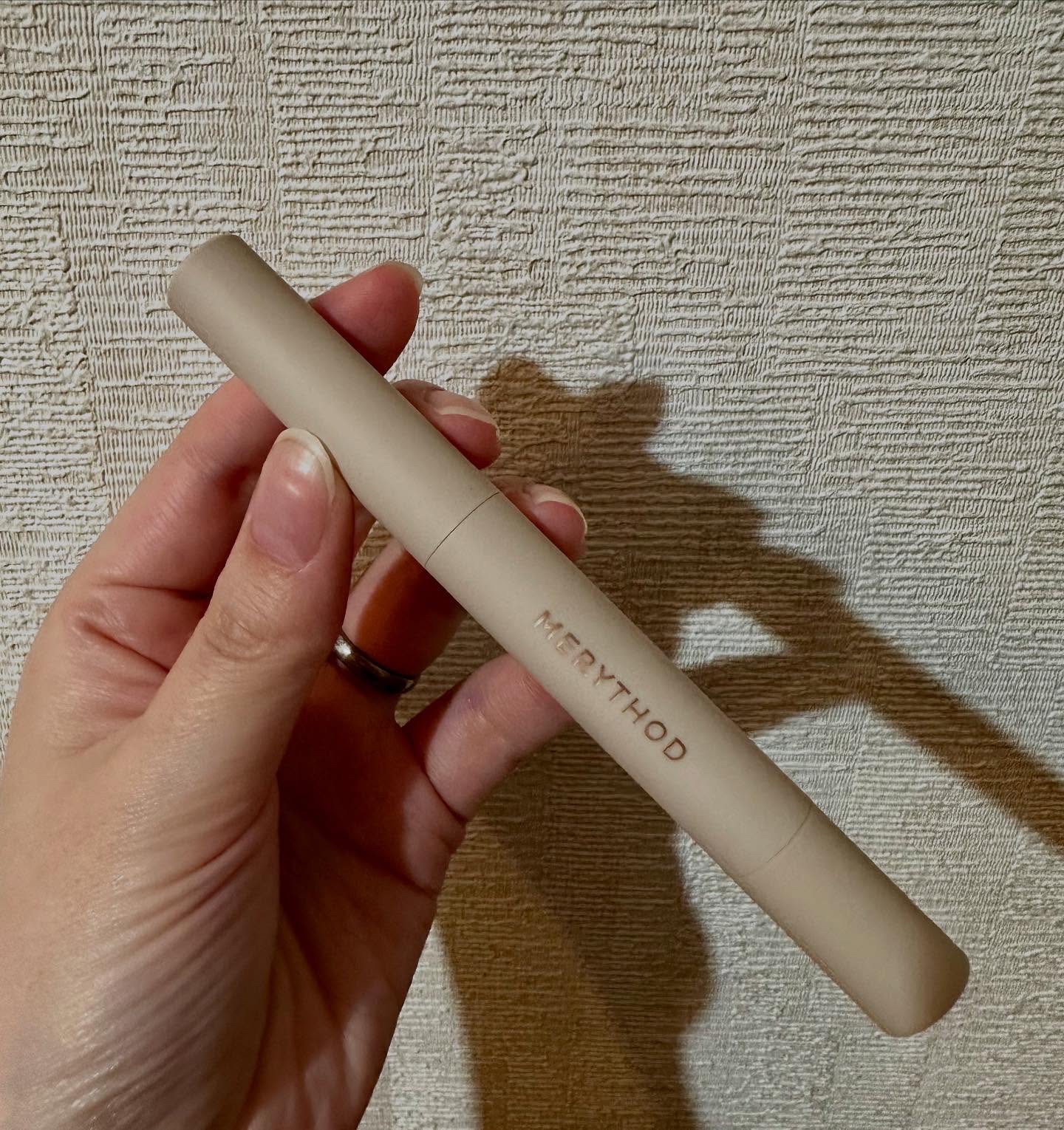 ツートーンシャドウ/MERYTHOD/スティックアイシャドウを使ったクチコミ（3枚目）