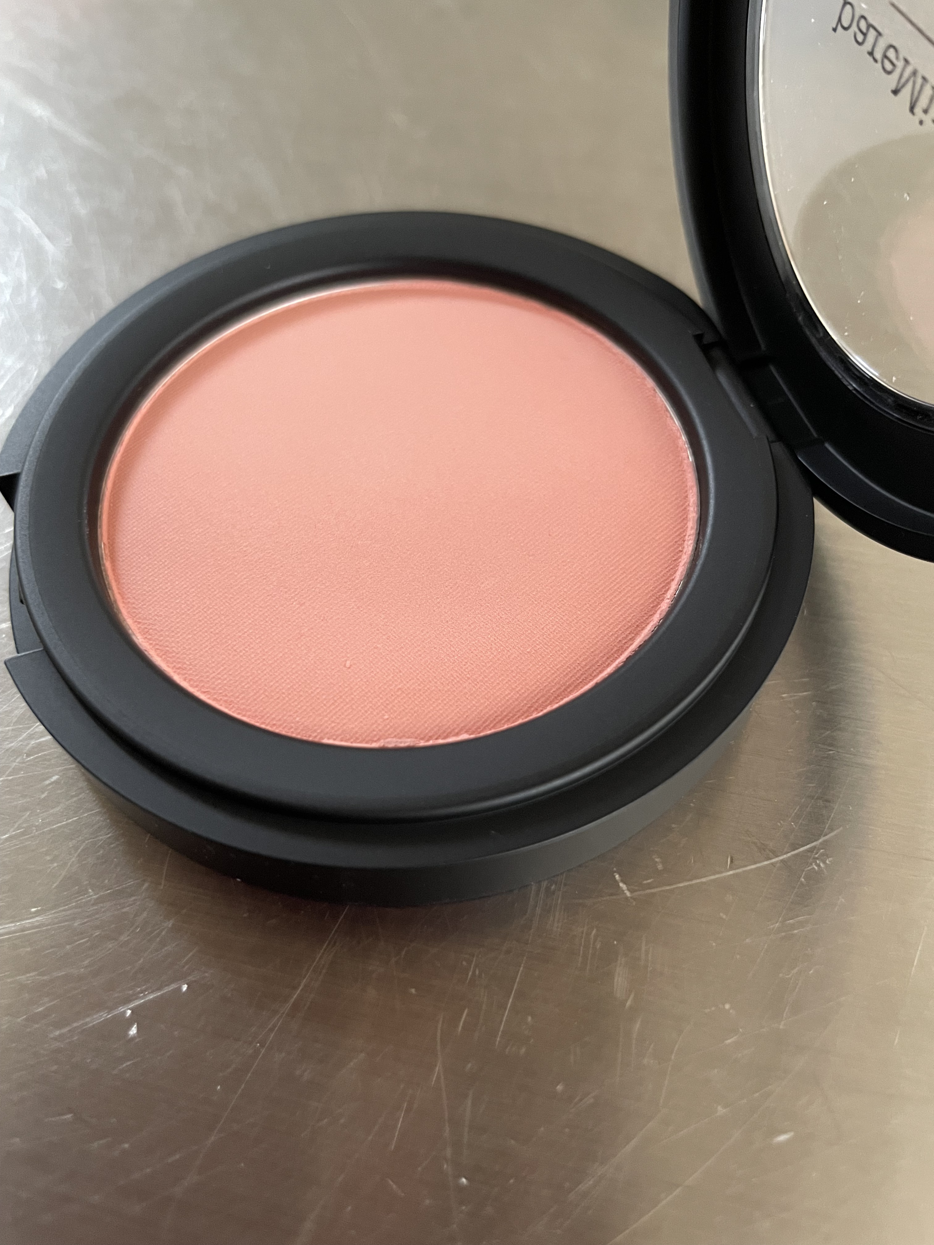 ジェン ヌード パウダー ブラッシュ/bareMinerals/パウダーチークを使ったクチコミ（2枚目）