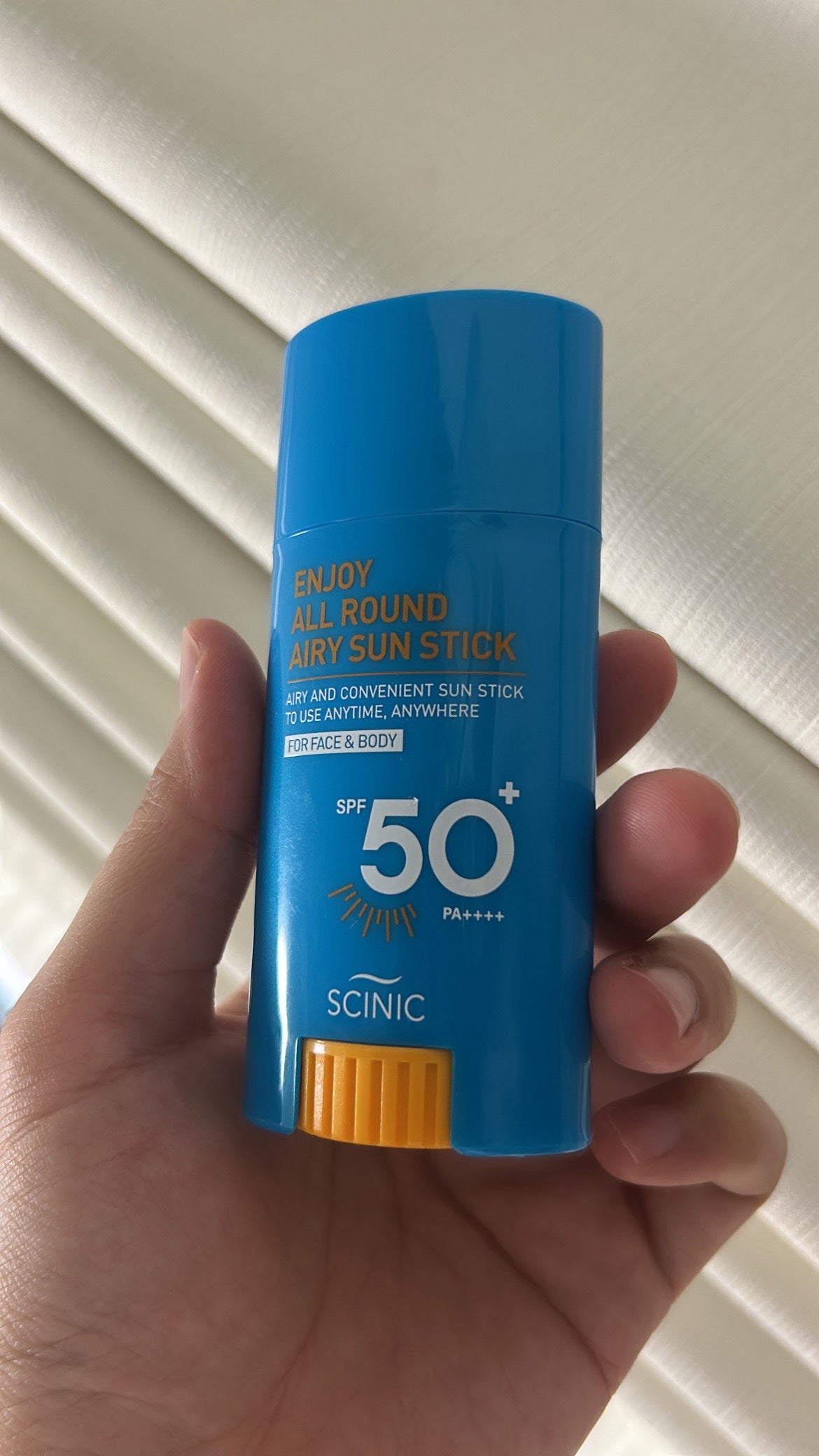エンジョイエアリーサンスティック/SCINIC/日焼け止めスティックを使ったクチコミ(3枚目)