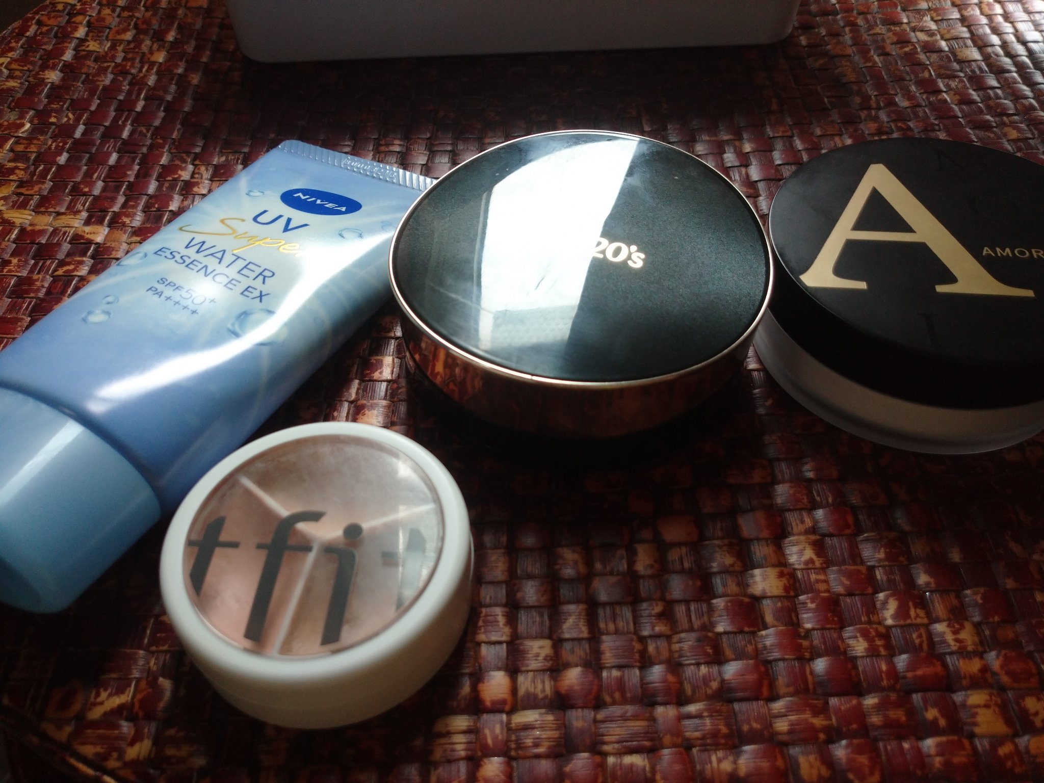 フェイスパウダー/AMORTALS /ルースパウダーを使ったクチコミ（1枚目）