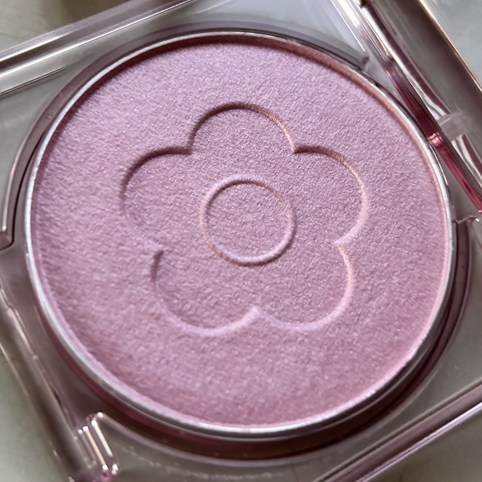 デイジードール パウダー ブラッシュ ブルーム/DAISY DOLL by MARY QUANT/パウダーチークを使ったクチコミ（2枚目）