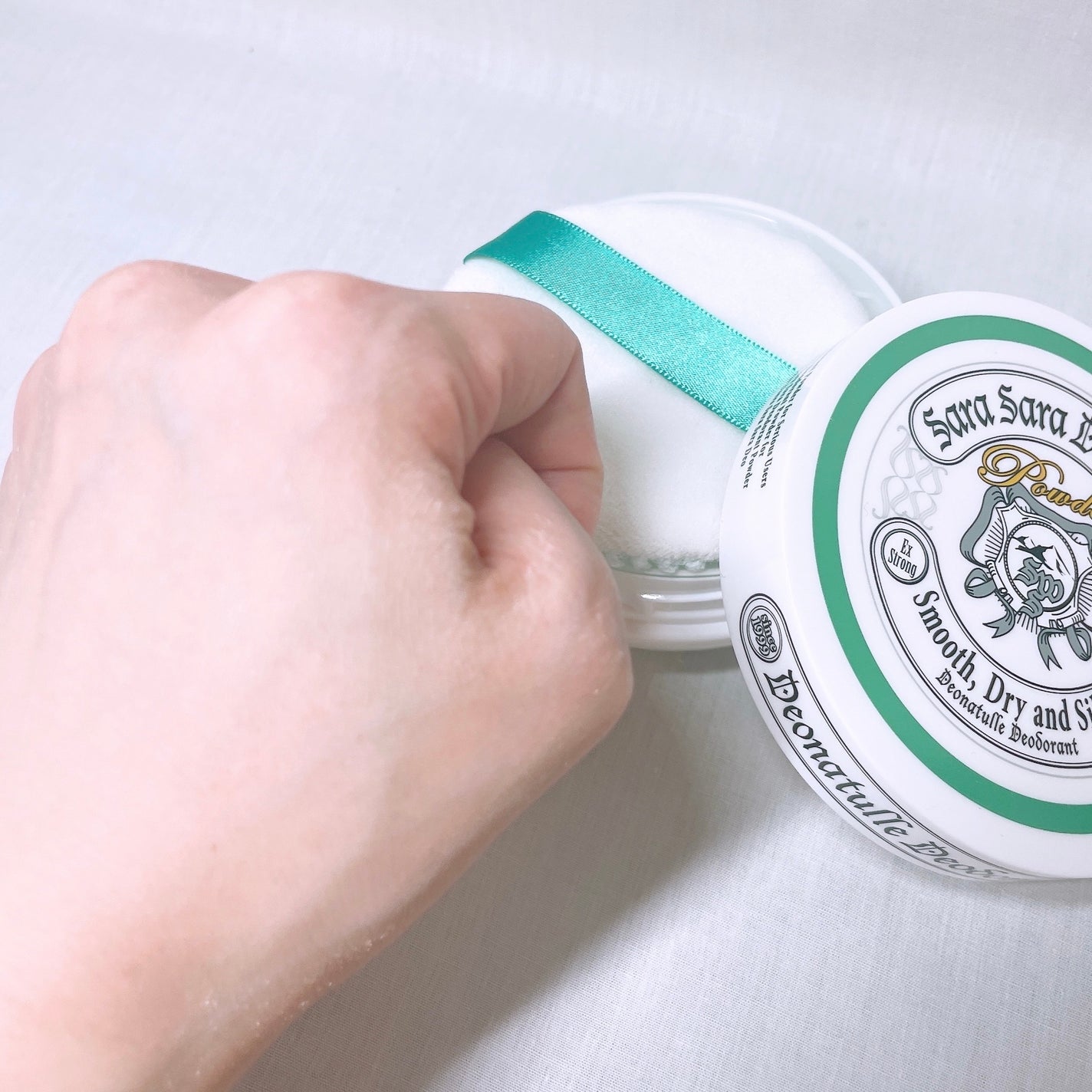 薬用さらさらデオドラントパウダー/デオナチュレ/デオドラント・制汗剤を使ったクチコミ(10枚目)