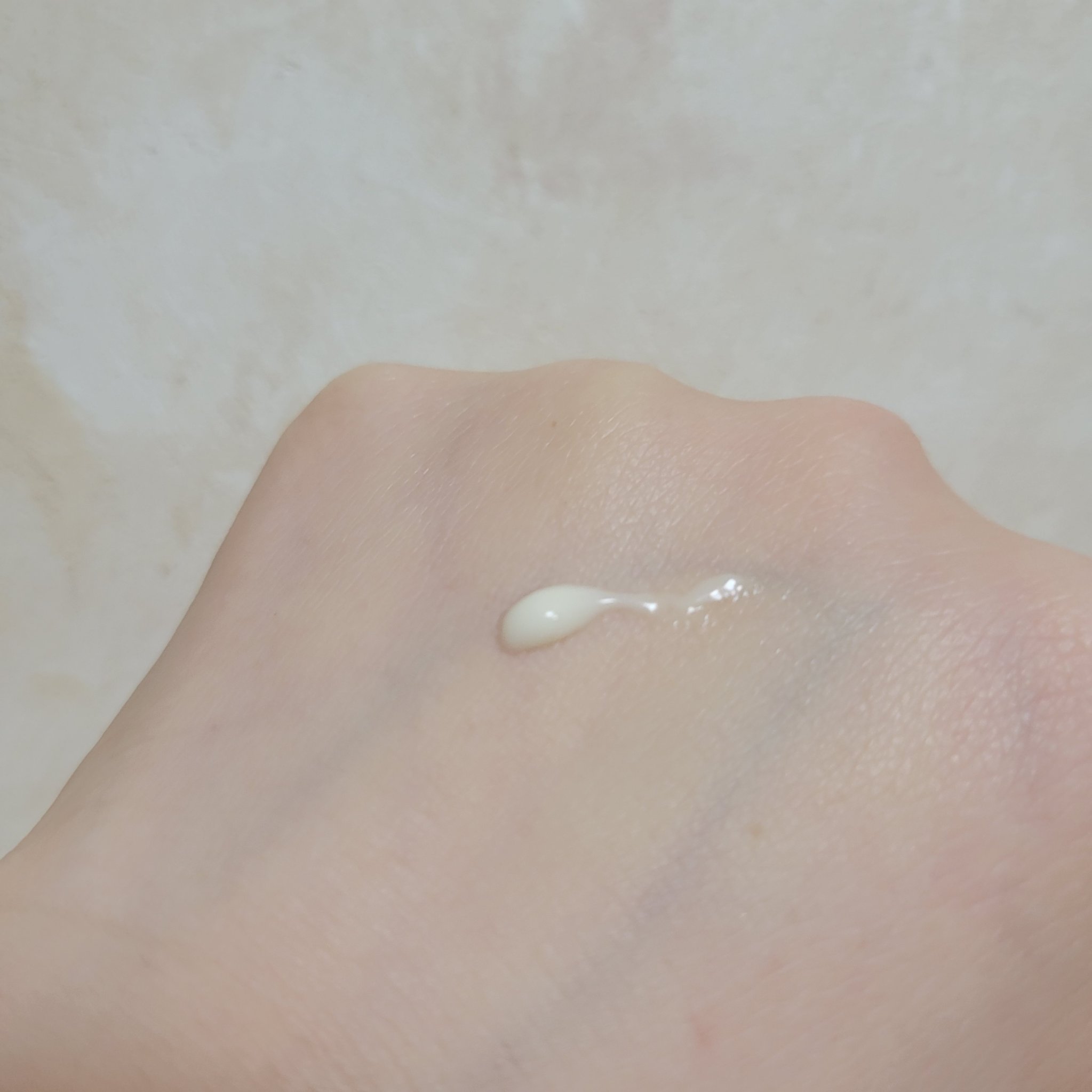 ソフィーナ iP スキンケアUV 01乾燥しがちな肌環境 SPF50+ PA++++/SOFINA iP/日焼け止めクリームを使ったクチコミ（3枚目）