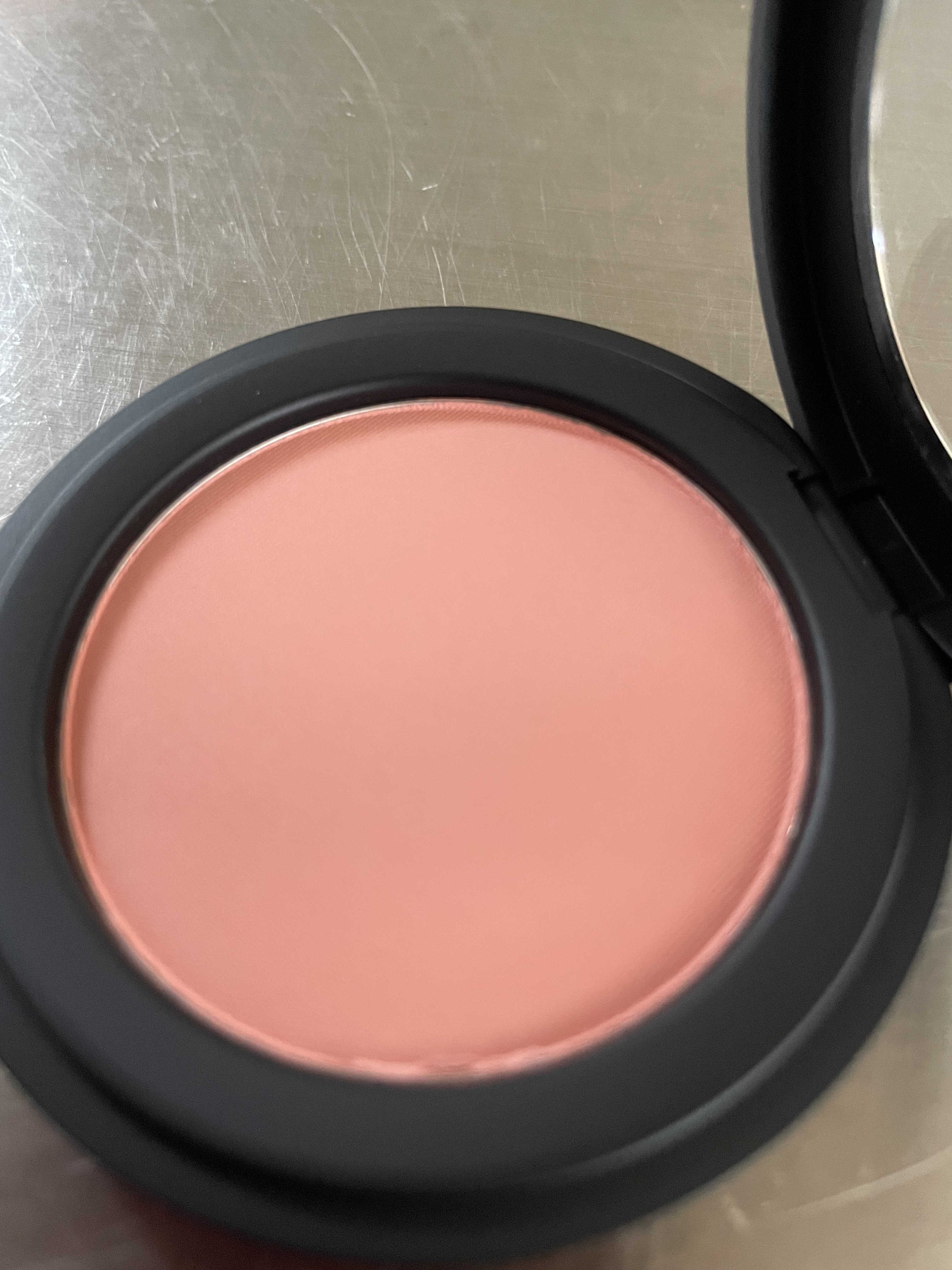 ジェン ヌード パウダー ブラッシュ/bareMinerals/パウダーチークを使ったクチコミ（3枚目）