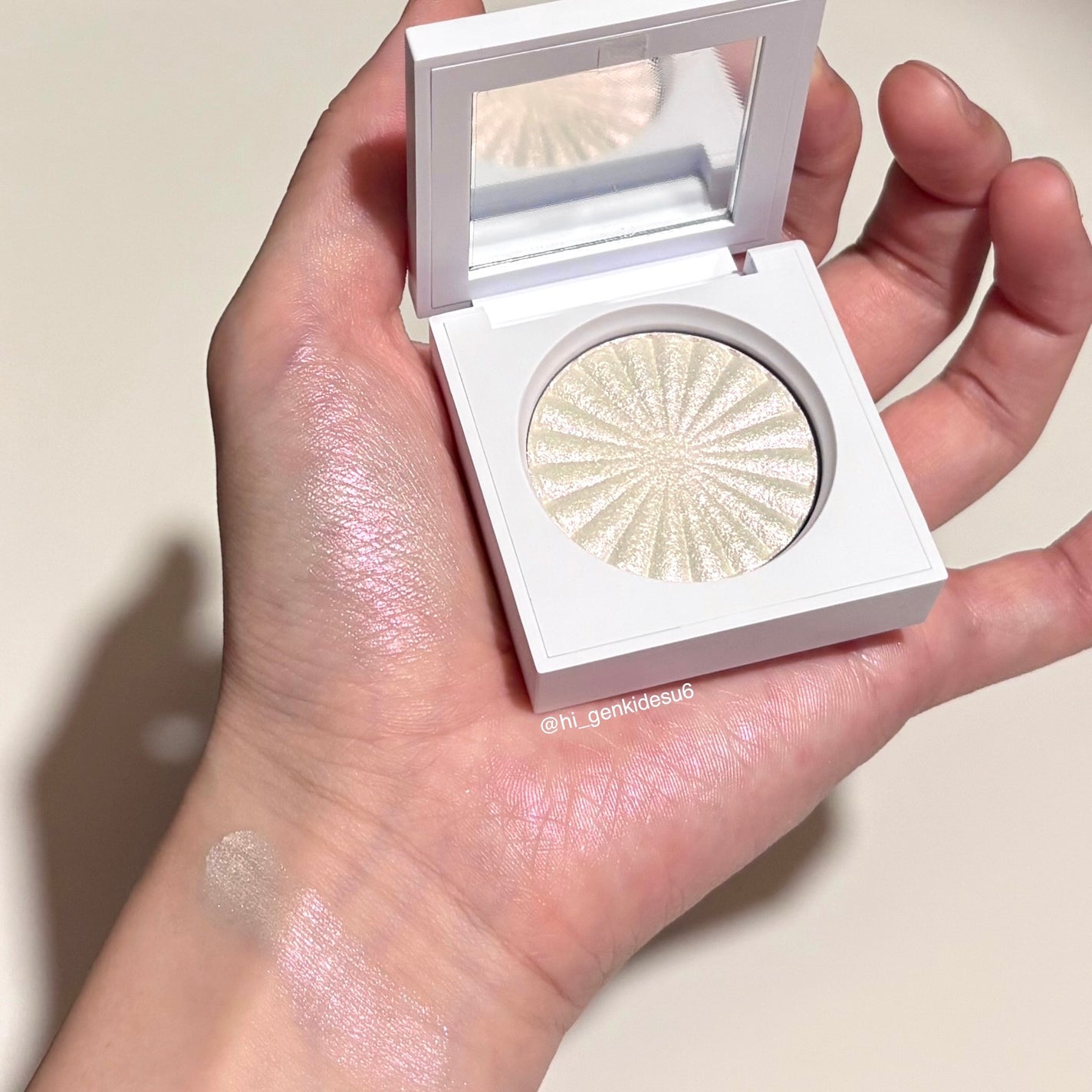 OFRA mini Highlighter/Ofra Cosmetics/パウダーハイライトを使ったクチコミ(1枚目)