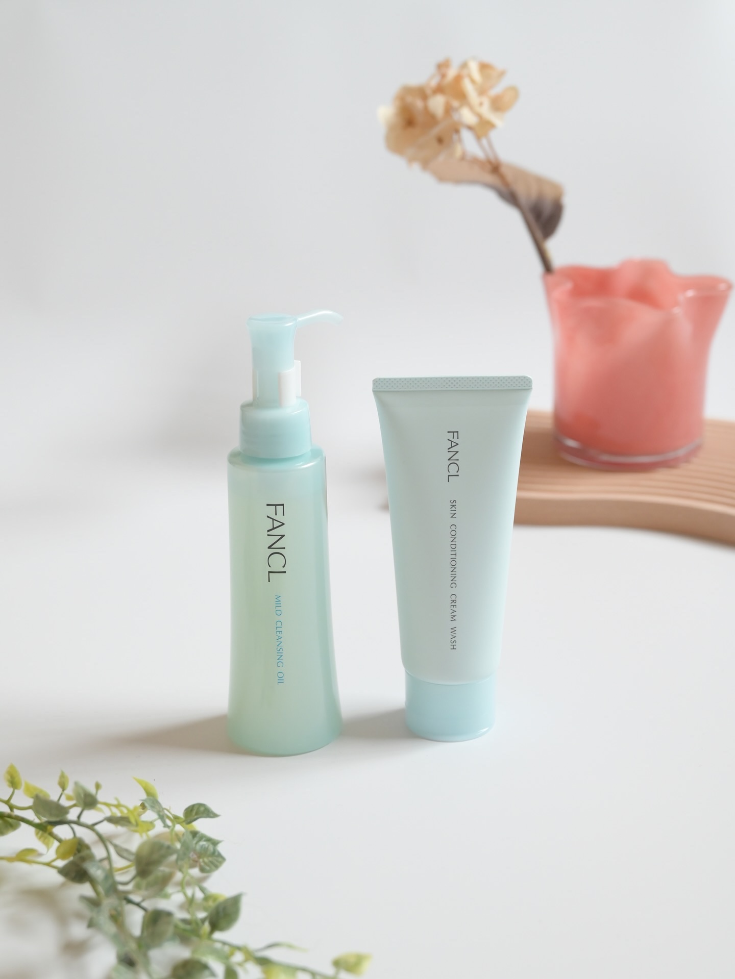 ・
⁡
キャンペーンに当選し頂きました🌿
⁡
FANCL
マイルドクレンジングオイル
スキンコンディショニングクリームウォッシュ
⁡
マイクレは前回もご紹介したけど、安定の良さ◎
するっとメイクも落ちる感じが好き♡
⁡
スキンコンディショ