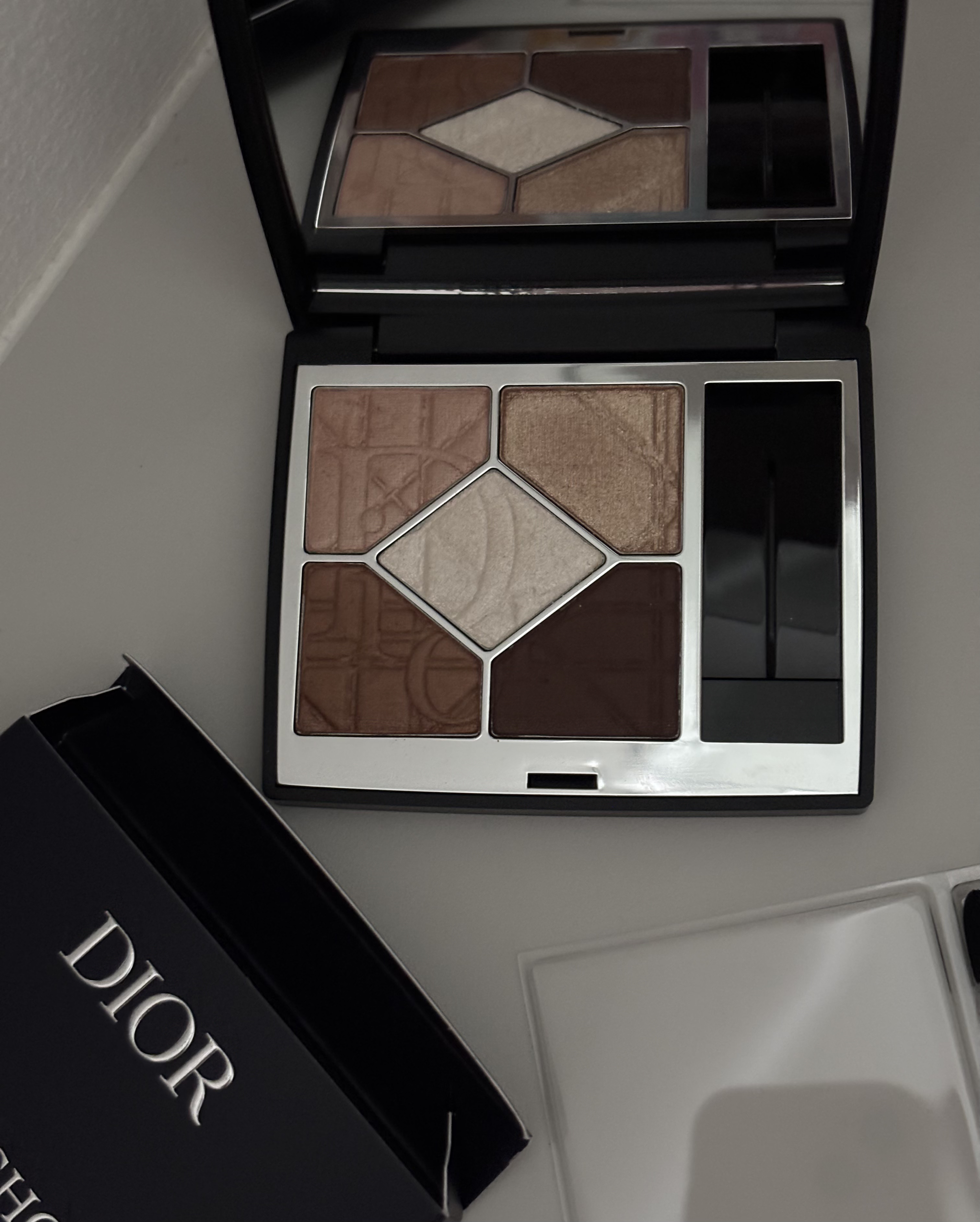 【旧】ディオールショウ サンク クルール（限定品）/Dior/アイシャドウを使ったクチコミ（1枚目）