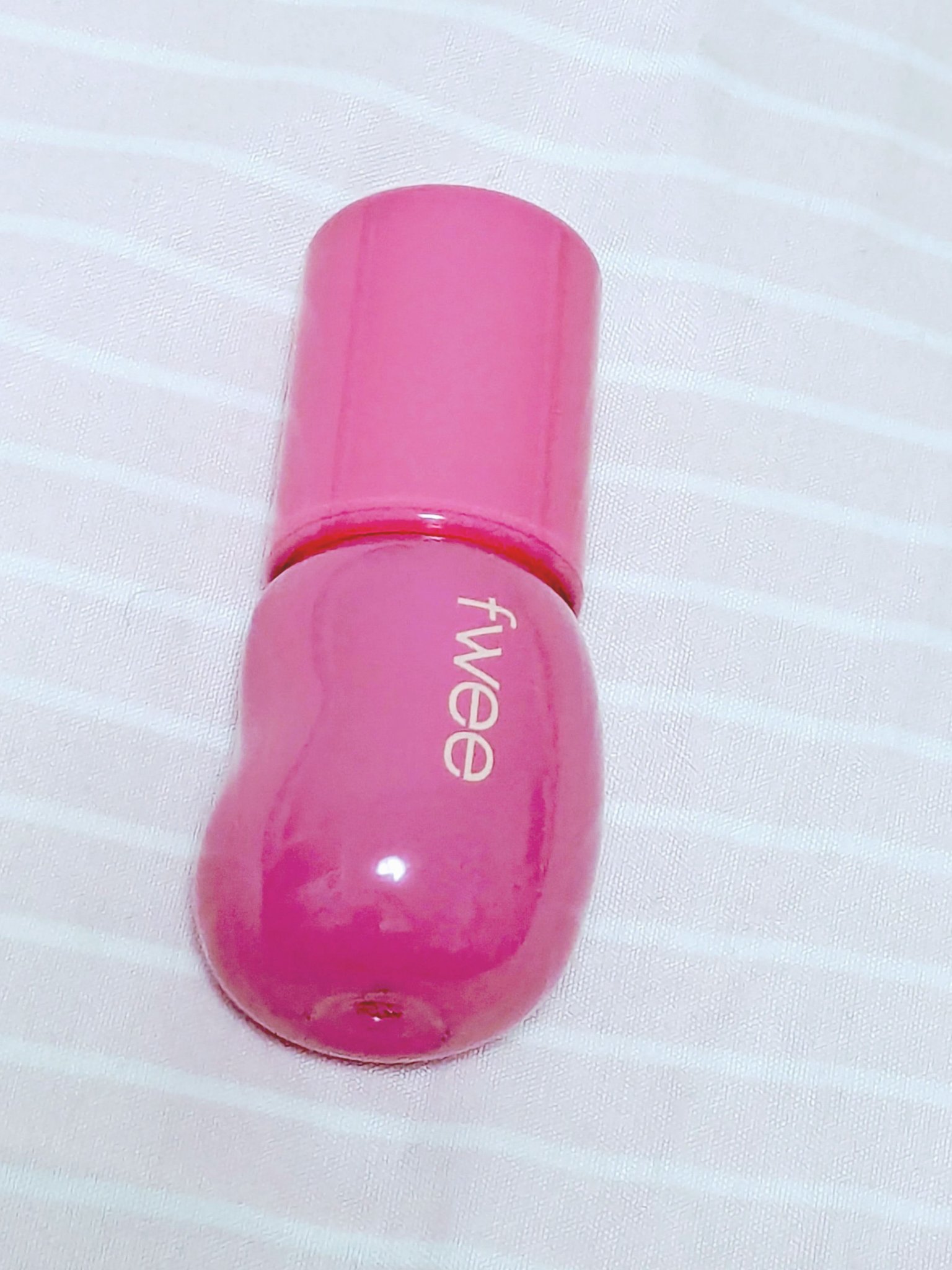 フィー 3Dボリューミンググロス/fwee/リップグロスを使ったクチコミ（1枚目）