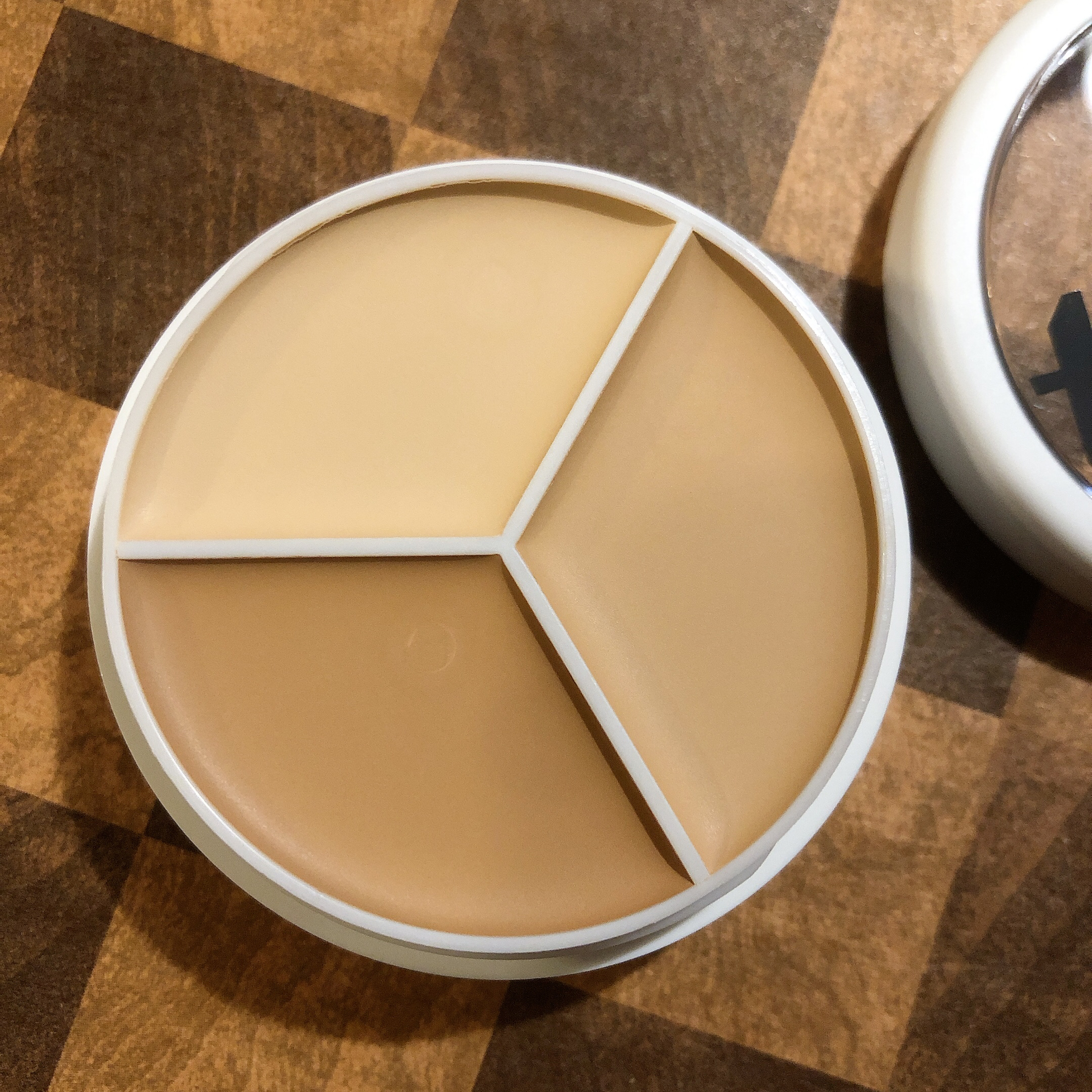 カバーアッププロコンシーラー/TFIT/パレットコンシーラーを使ったクチコミ（3枚目）