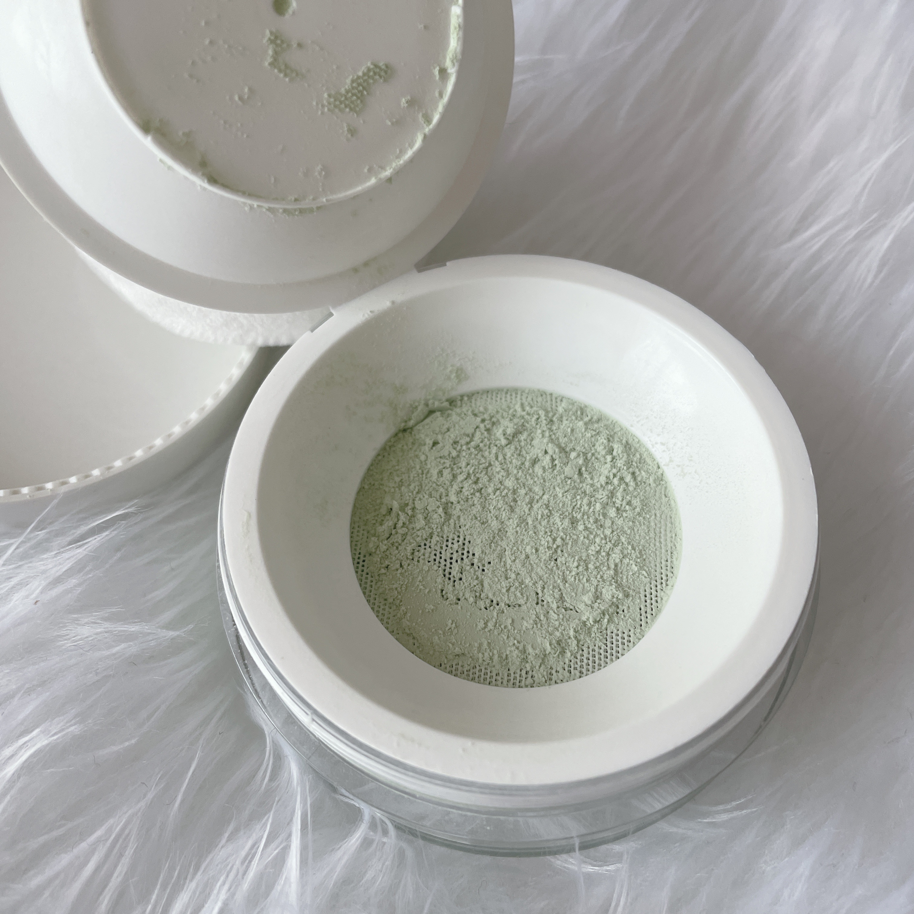 トランスルーセントセットフィニッシングパウダー/TFIT/ルースパウダーを使ったクチコミ（3枚目）