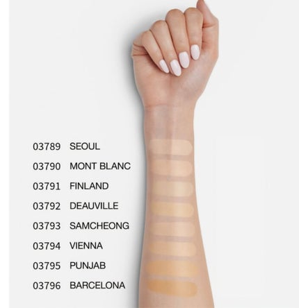 NARS ライトリフレクティングセラムクッションファンデーション03791本体付 NARS ライトリフレクティング セラムクッション