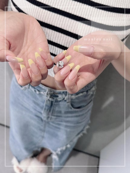 #イエローフレンチネイル,#フレンチネイル,#アートネイル,#松原ネイル,#ジェルネイル,#河内松原ネイル,#サマーネイル,#夏ネイル,#韓国ネイル,#天王寺ネイル,#春ネイル,#ジェルネイル,#ビジューネイルのネイルデザイン