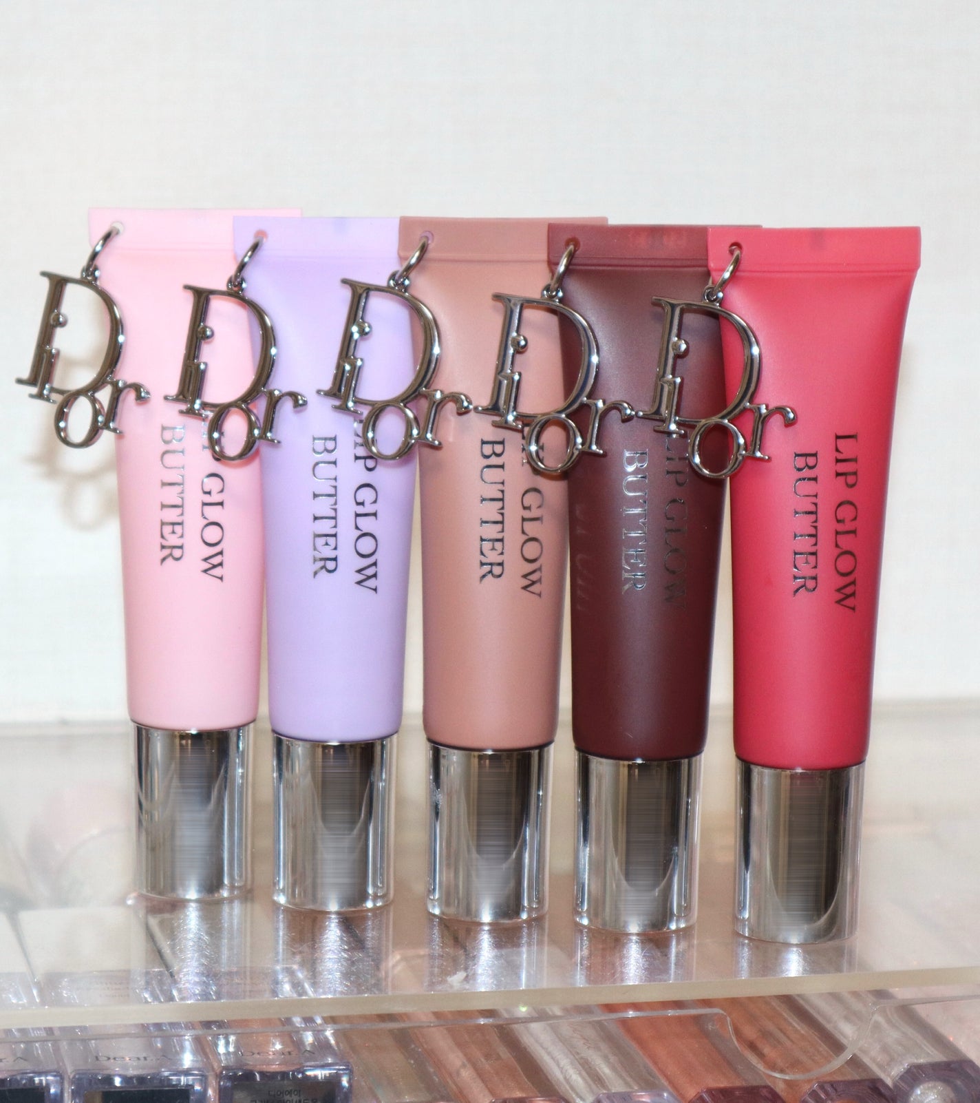 本田ユニ on LIPS 「Dior新作のアディクトリップグロウバター全5色⛓️チャーム付..」(1枚目)