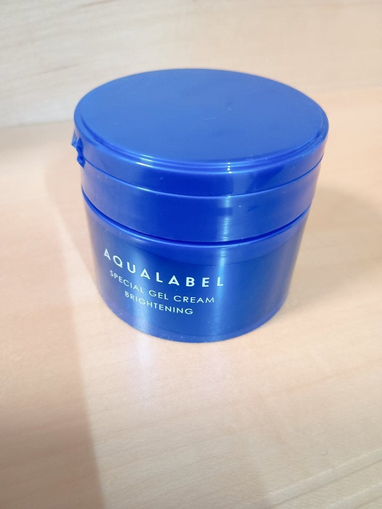 fabulous_gloss_wgl on LIPS 「アクアレーベルの商品モニターに協力中です。資生堂ジャパン様のア..」(1枚目)