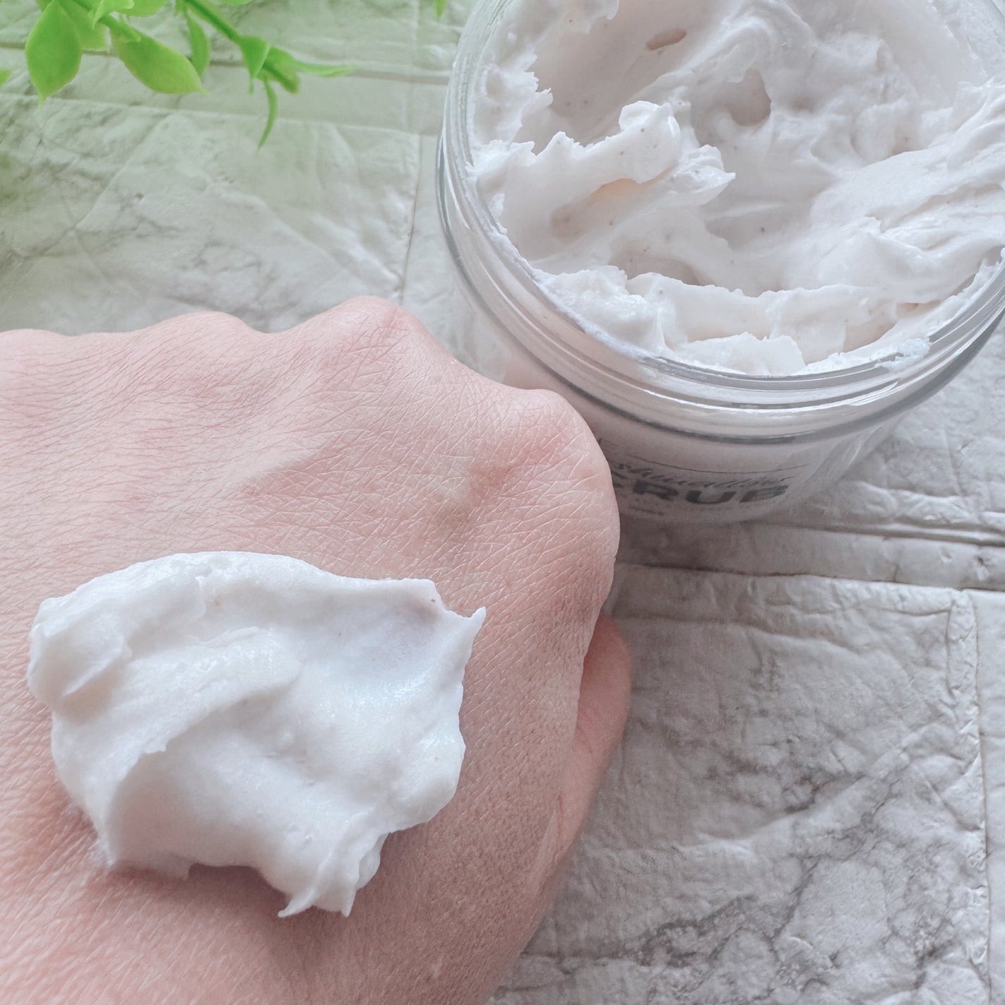 BnD マシュマロ コラーゲン AHA スクラブ /BnD/ボディスクラブを使ったクチコミ(3枚目)