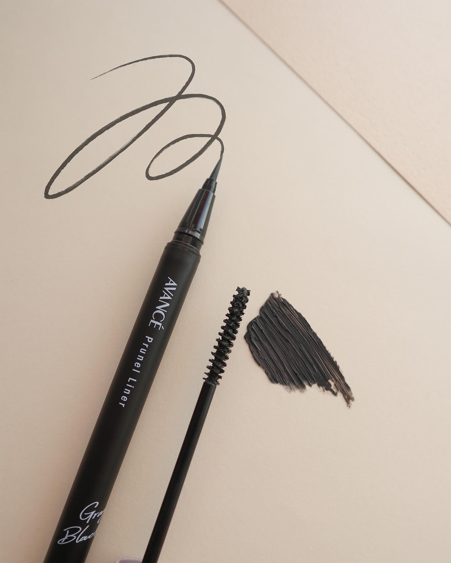 アヴァンセ プリュネルライナー/アヴァンセ/リキッドアイライナーを使ったクチコミ（1枚目）