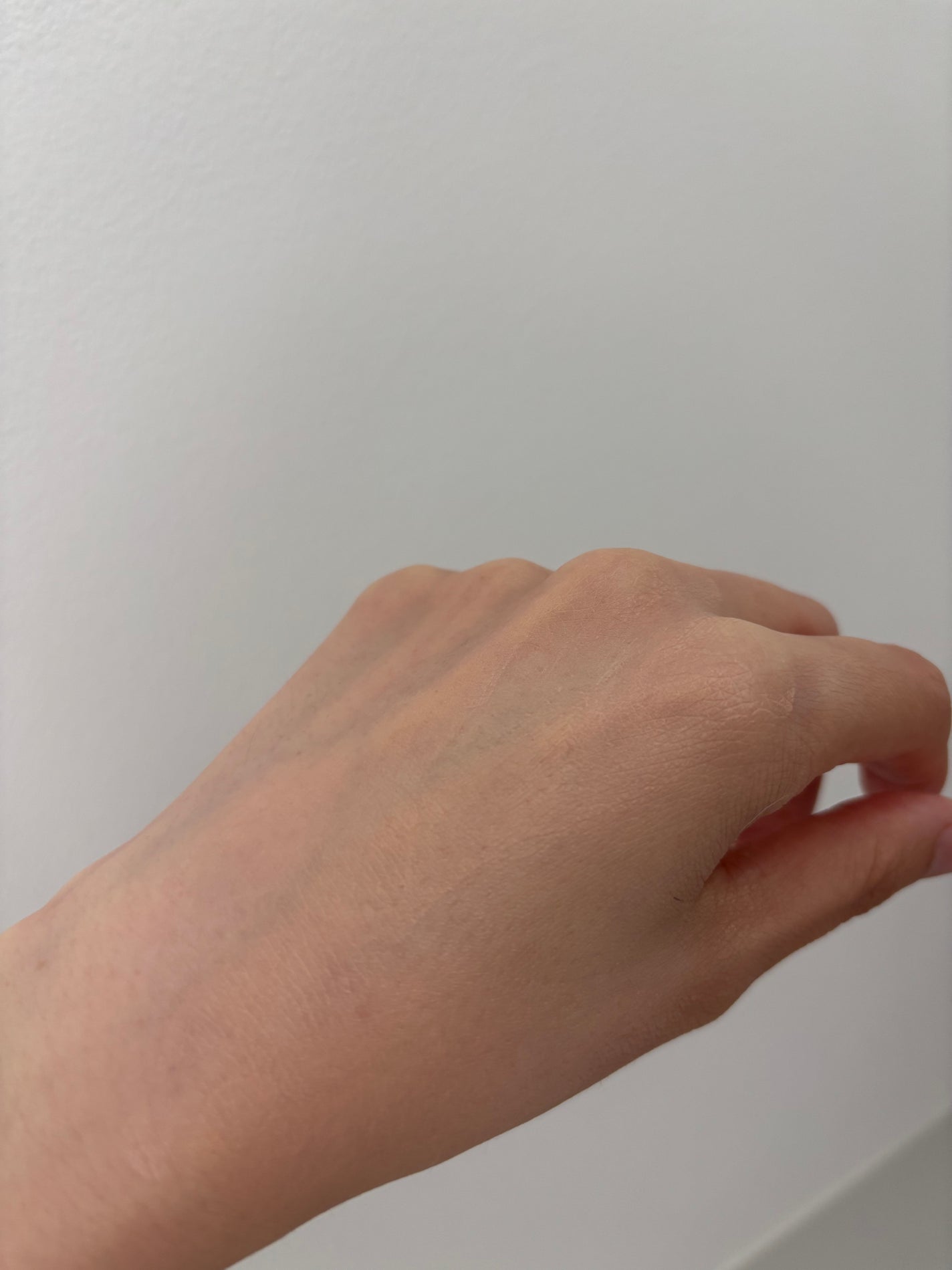 クラリティフロウリクイド/LUNASOL/リキッドファンデーションを使ったクチコミ(4枚目)