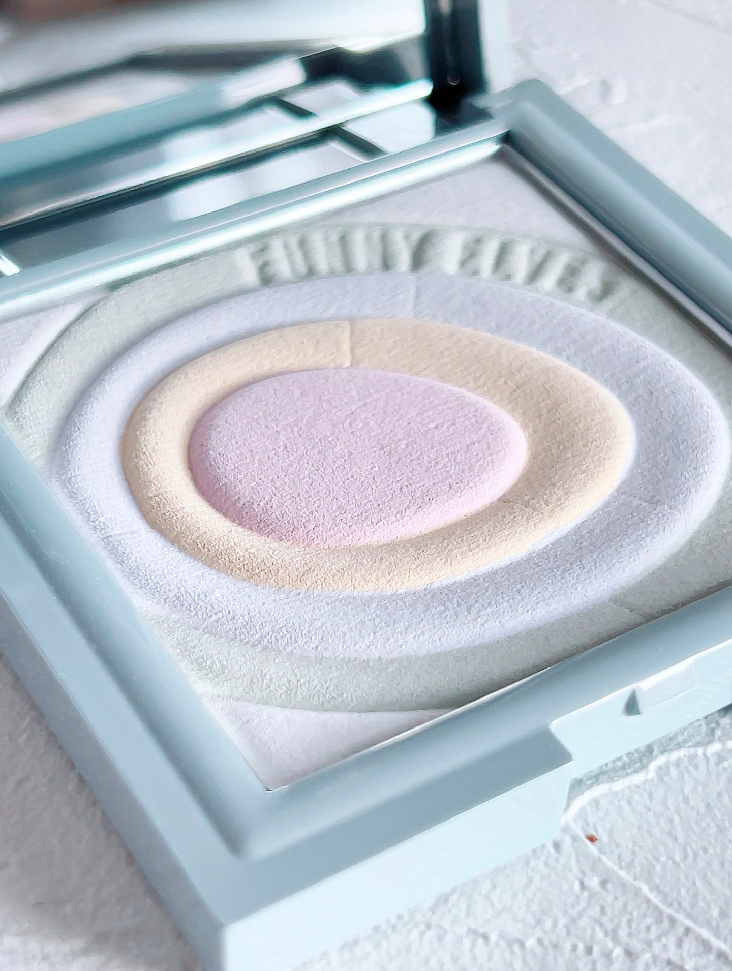 ネビュラ プレストパウダー/FUNNY ELVES方里/プレストパウダーを使ったクチコミ（2枚目）