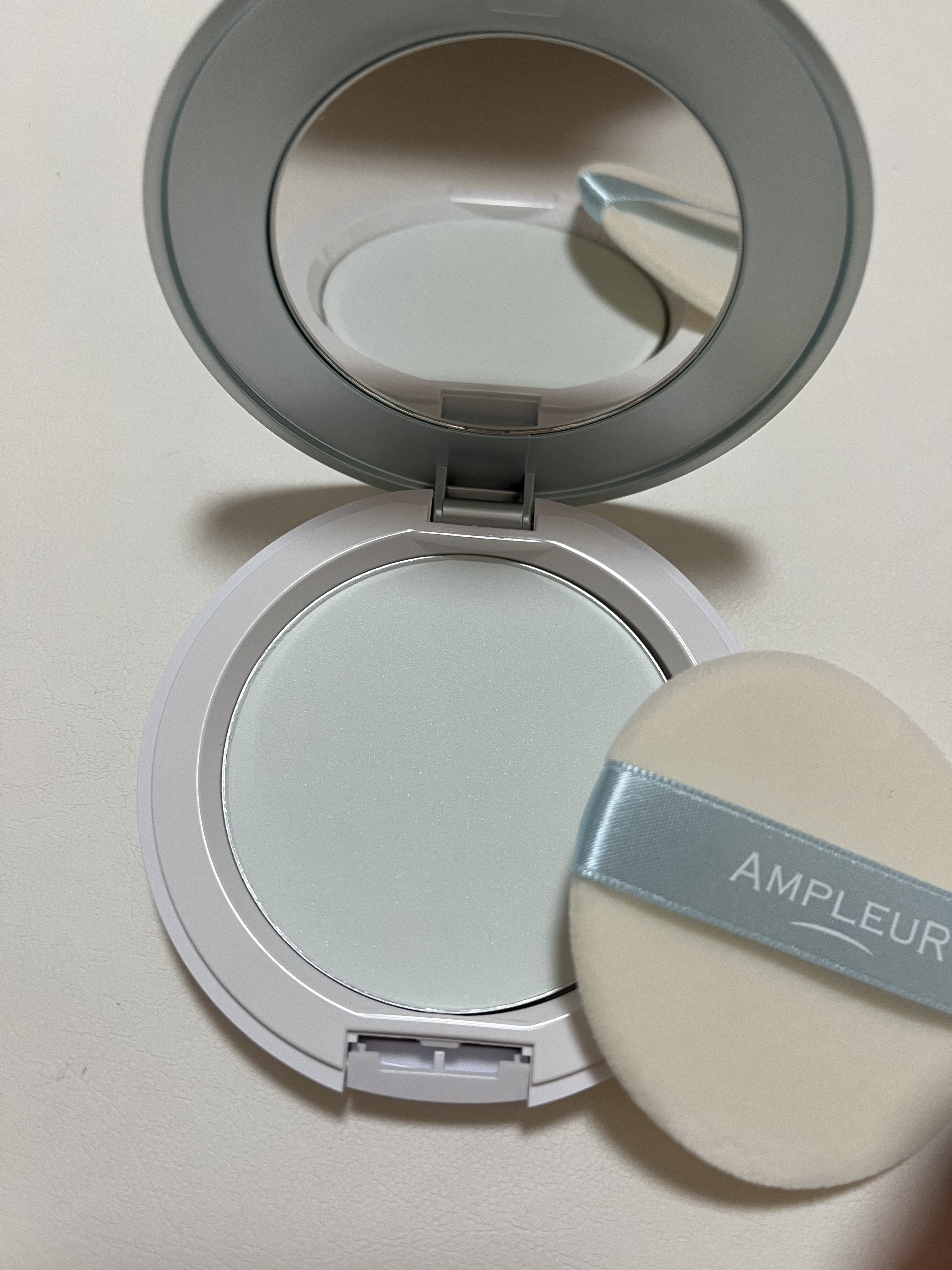 アンプルール フェイスパウダー クール/アンプルール/プレストパウダーを使ったクチコミ（1枚目）