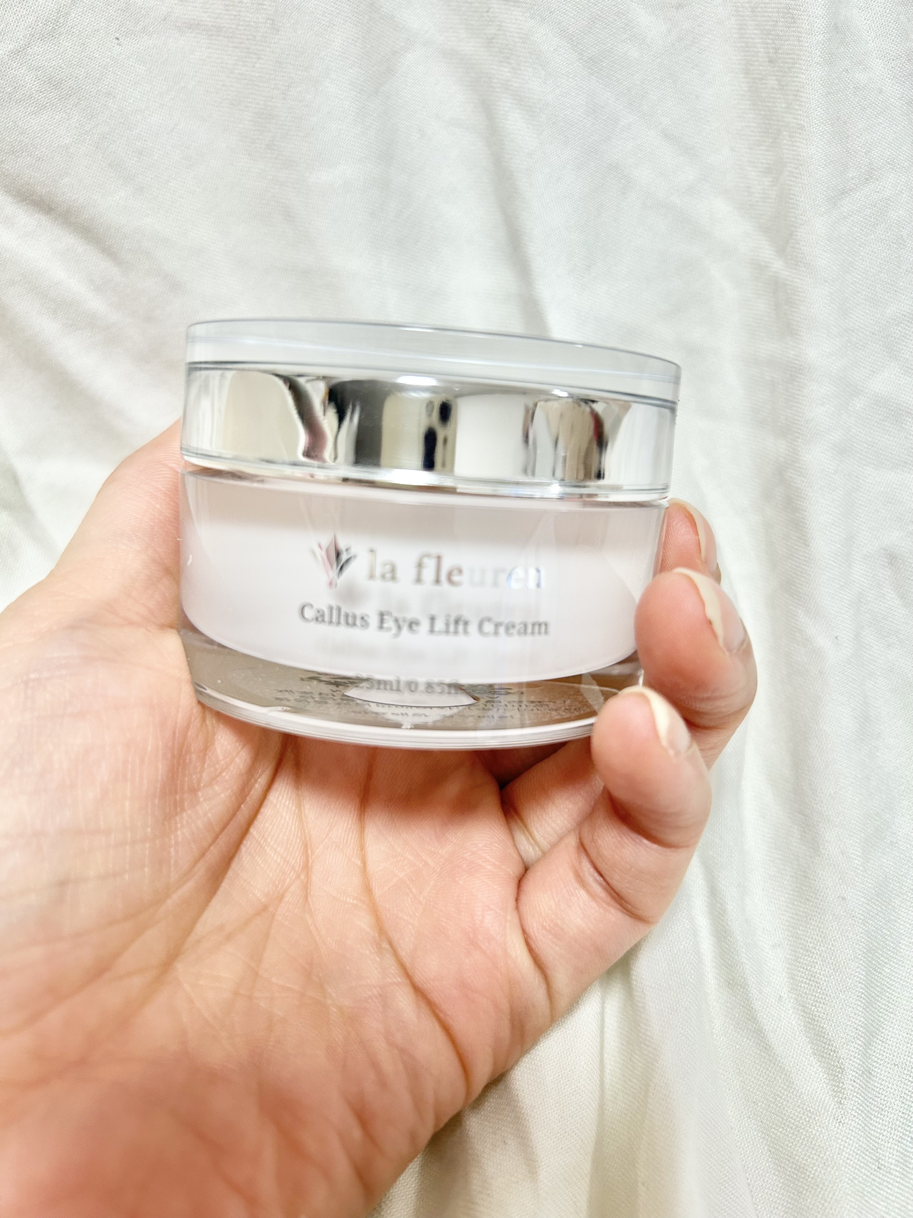 カルス弾力アイクリーム/la fleuren/アイケア・アイクリームを使ったクチコミ（1枚目）