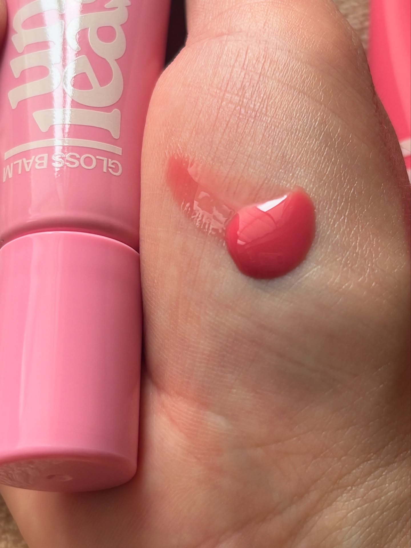 Sunset Dazzle Gloss Balm No.4 ボラボラ/unleashia/リップグロスを使ったクチコミ（3枚目）