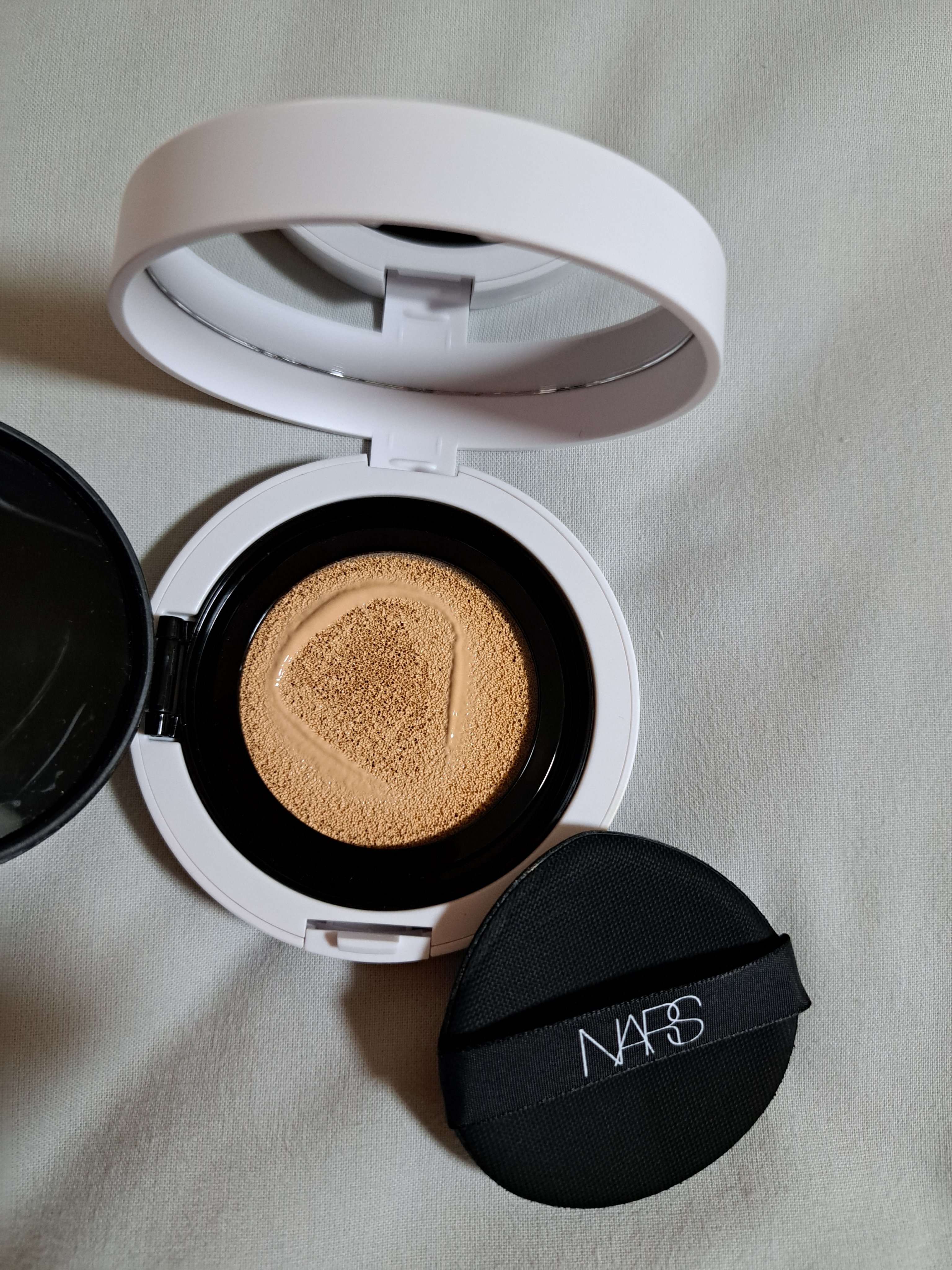 NARS ライトリフレクティング セラムクッション ファンデーション/NARS/クッションファンデーションを使ったクチコミ（2枚目）