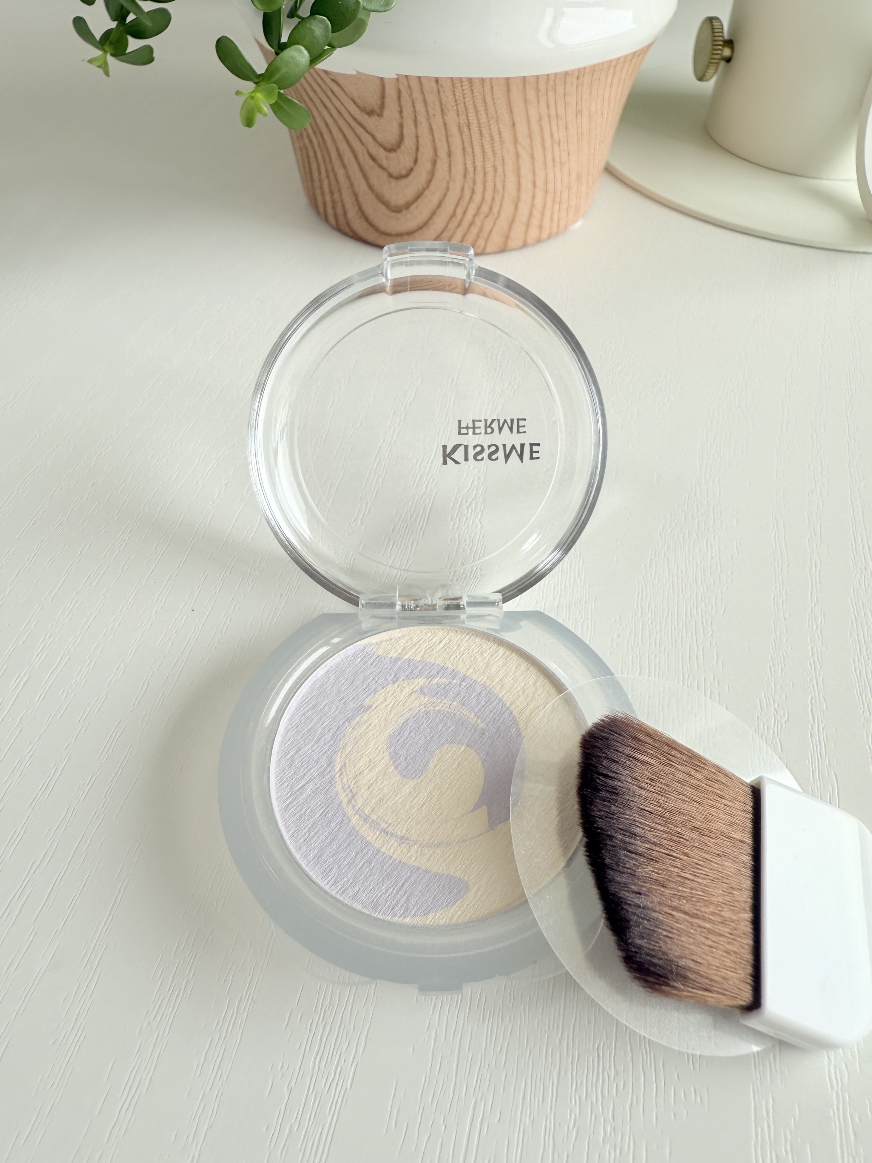 マーブルハイライター/キスミー フェルム/プレストパウダーを使ったクチコミ（2枚目）