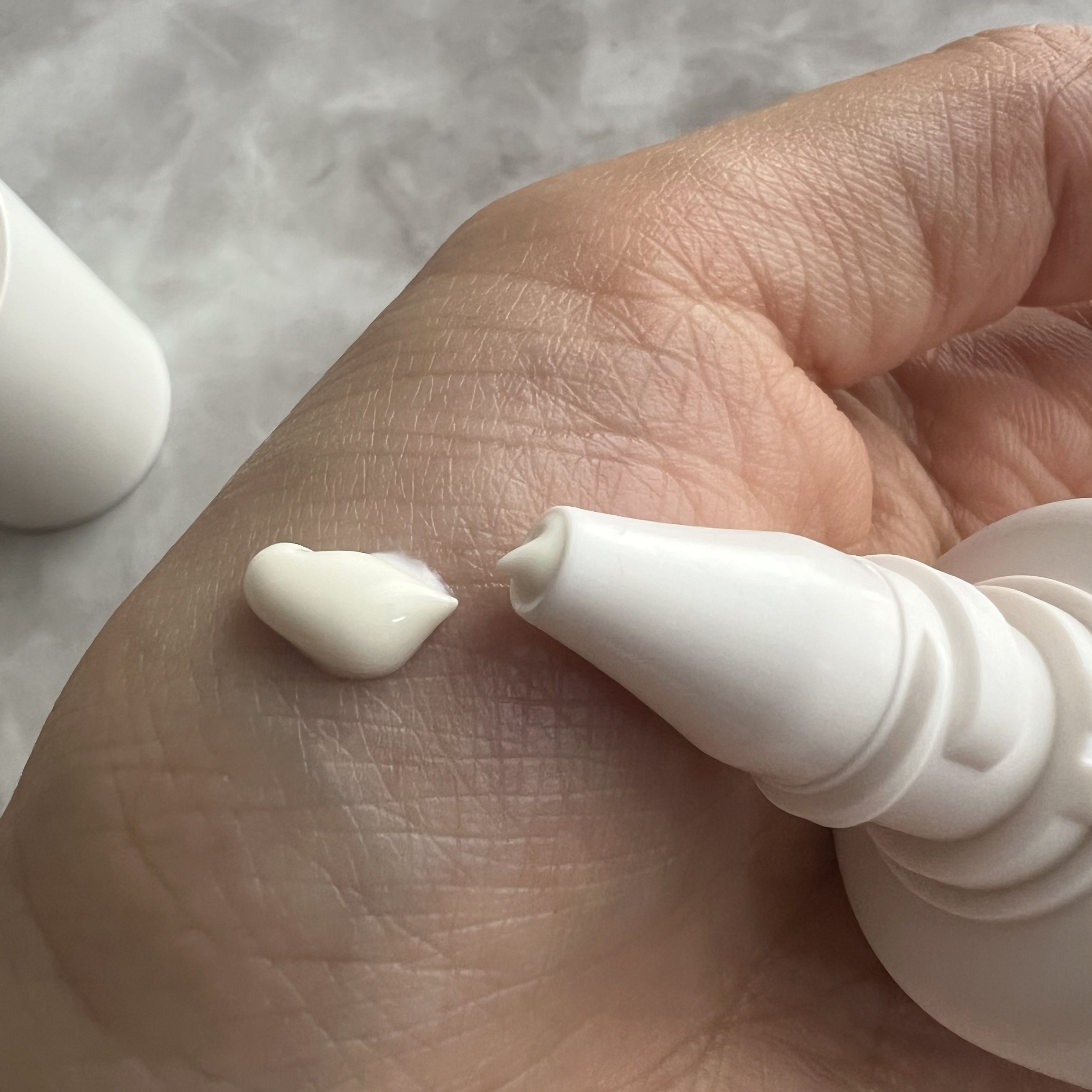 ホワイトショット セラムUV/ホワイトショット/日焼け止めクリームを使ったクチコミ（3枚目）