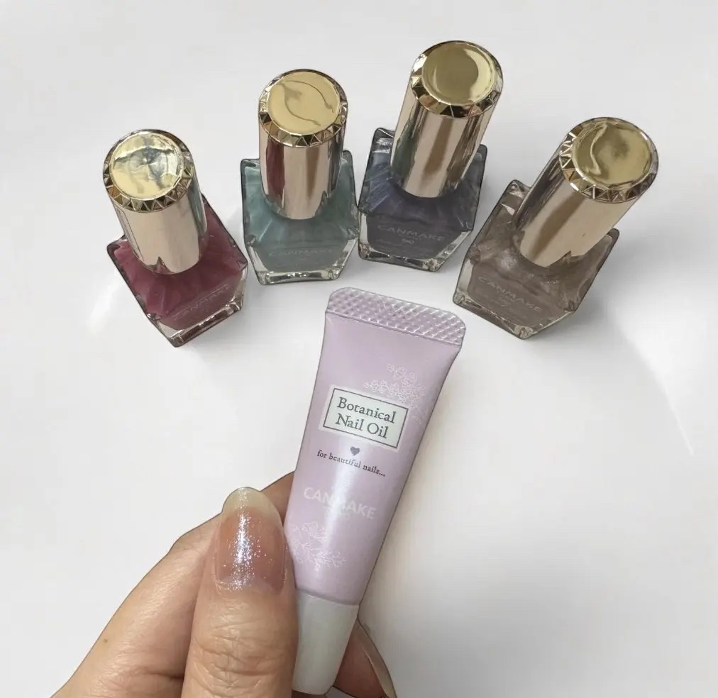 カラフルネイルズ/キャンメイク/マニキュアを使ったクチコミ（1枚目）