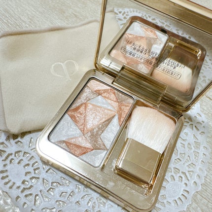 ル・レオスールデクラ /クレ・ド・ポー ボーテ/パウダーハイライトを使ったクチコミ(4枚目)