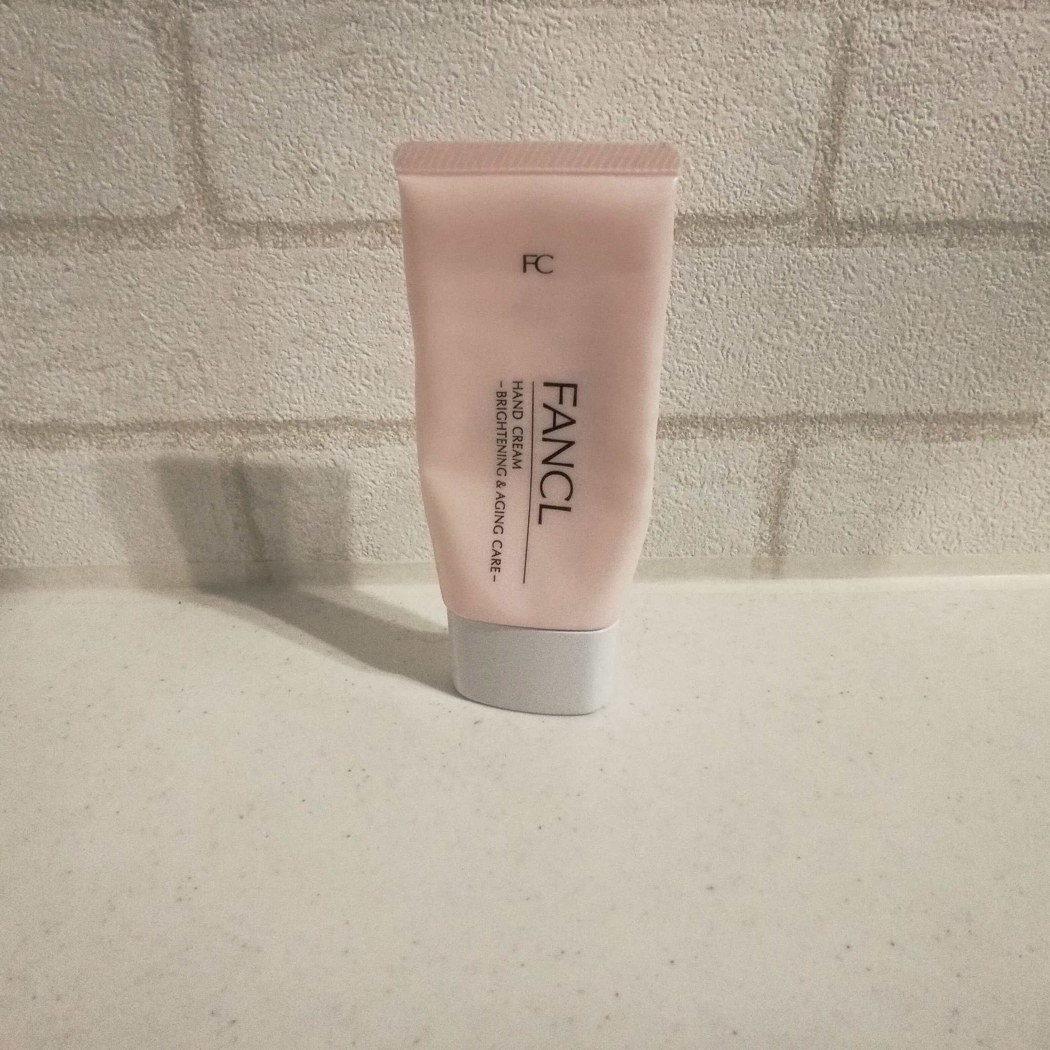 ハンドクリーム 美白＆エイジングケア/ファンケル/ハンドクリームを使ったクチコミ（1枚目）