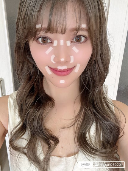 ストロビングフェイスキューブ/TWO SLASH FOUR/ハイライトを使ったクチコミ(2枚目)