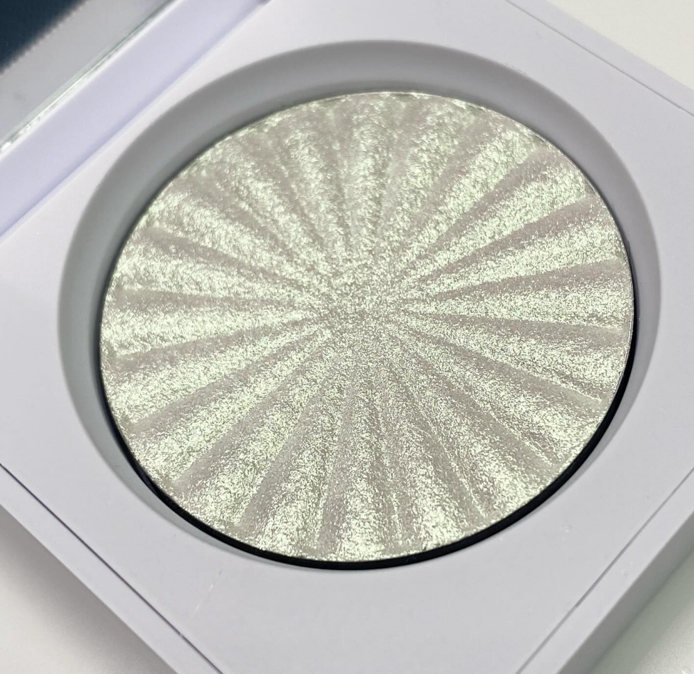 OFRA mini Highlighter/Ofra Cosmetics/パウダーハイライトを使ったクチコミ（2枚目）