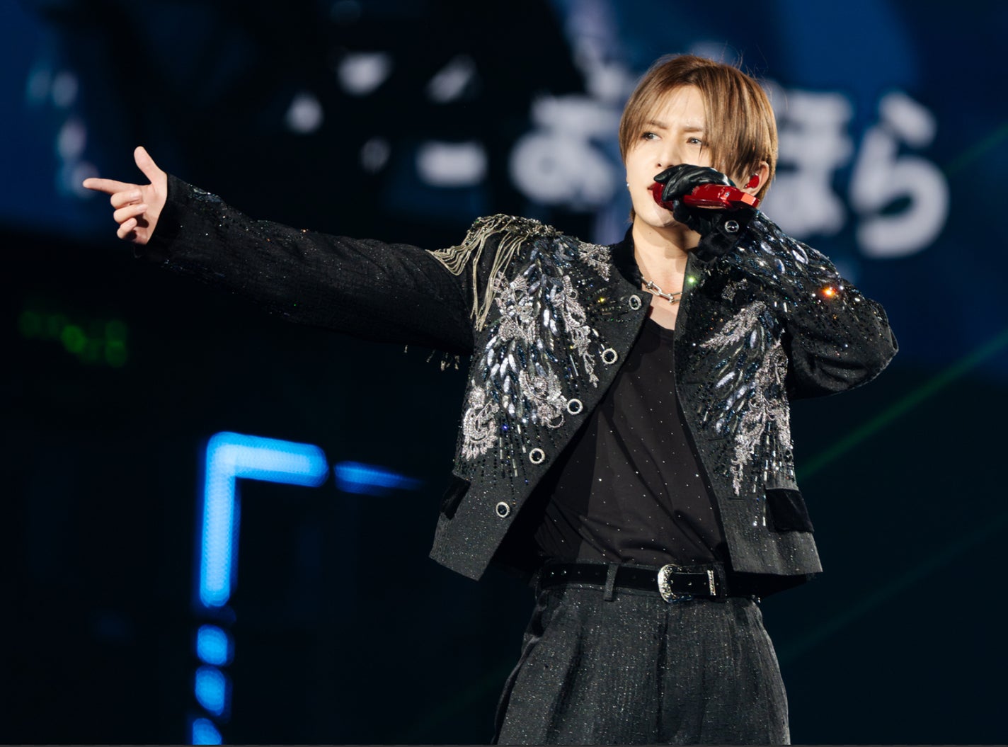 Ryouske_Yamada・RED on LIPS 「山田涼介のREDのライブ映像尊い❣️コメント待ってます❣️..」(5枚目)