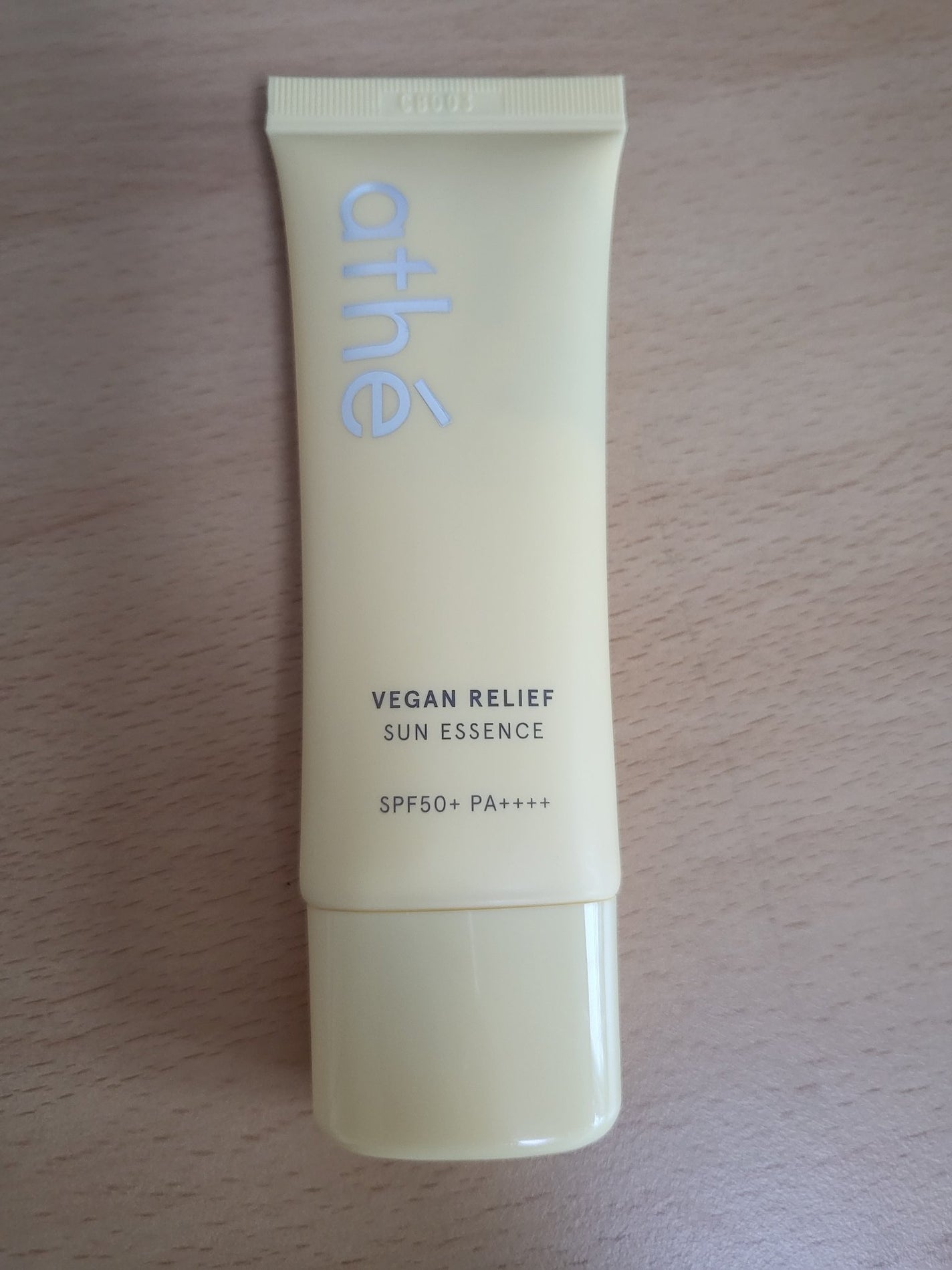 ヴィーガン リリーフ サン エッセンス /athé/日焼け止めクリームを使ったクチコミ(2枚目)