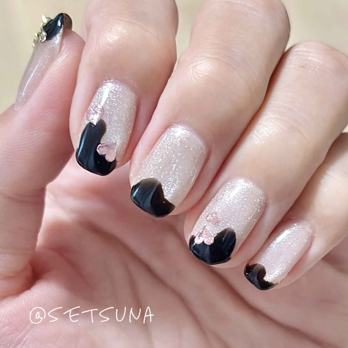 

とろりんネイル🫠
________________________
▼...詳細


●ベース&トップジェル
ネイル工房／ペロリンEASY
nomam／ピールオフベース
グレースジェル／スカルプチュア
KOKOIST／ウルトラグロッシ