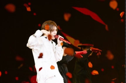 Ryouske_Yamada・RED on LIPS 「山田涼介のREDのライブ映像尊い❣️コメント待ってます❣️..」(4枚目)