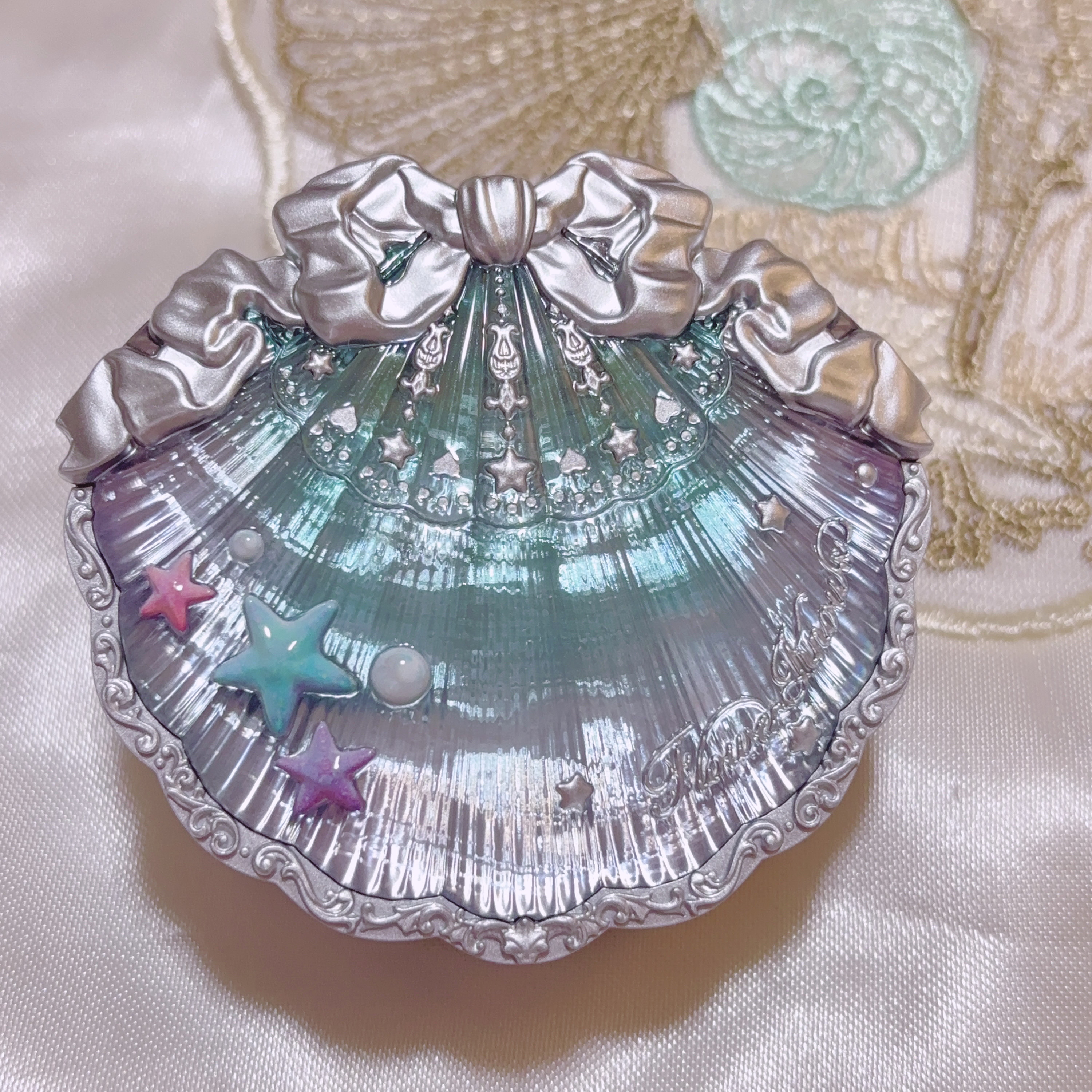 シェルズジュエルコレクション サテンチーク 03 Coral Seashell/FlowerKnows/パウダーチークを使ったクチコミ（2枚目）